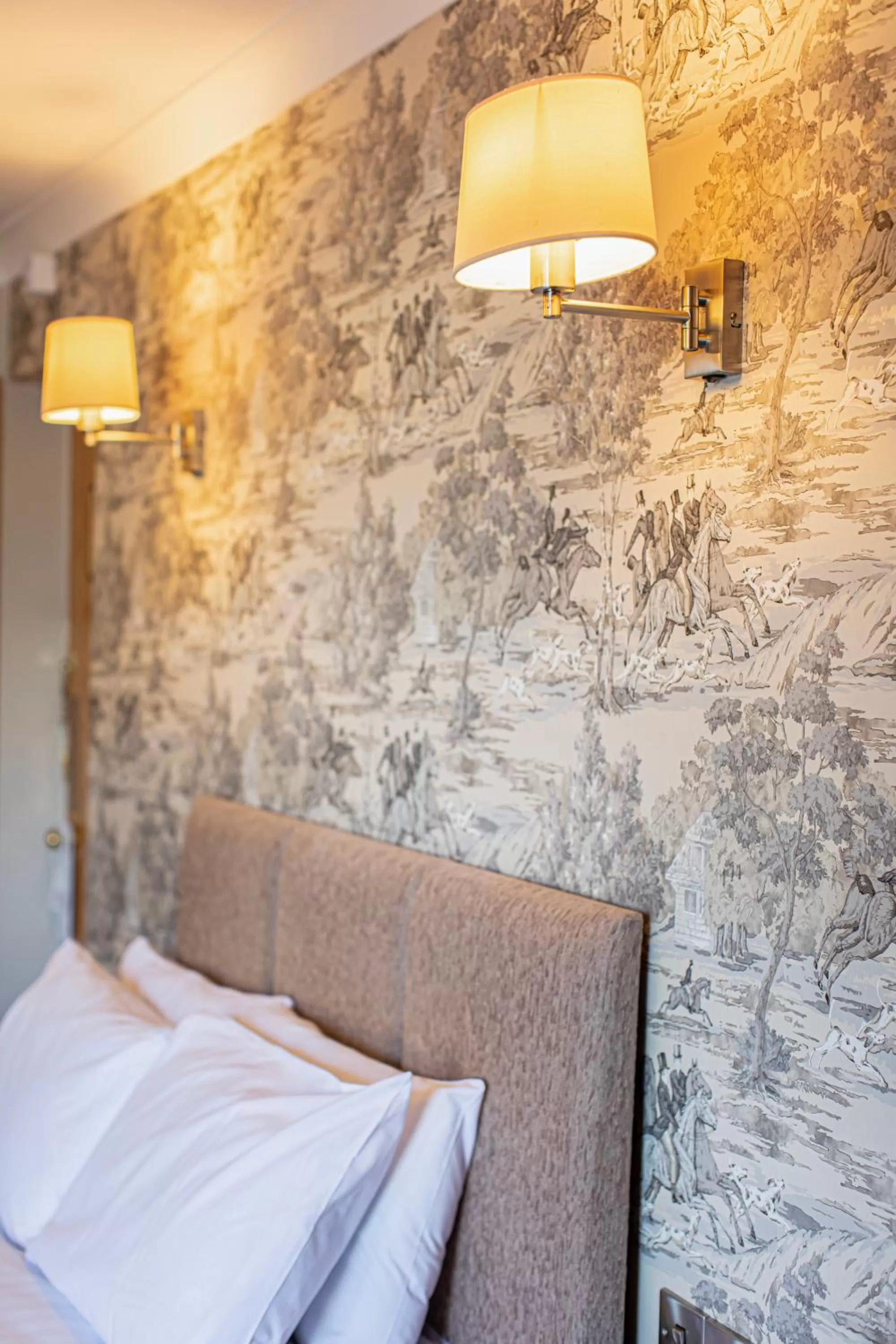 Bedroom, Bed in Ballina Manor Hotel