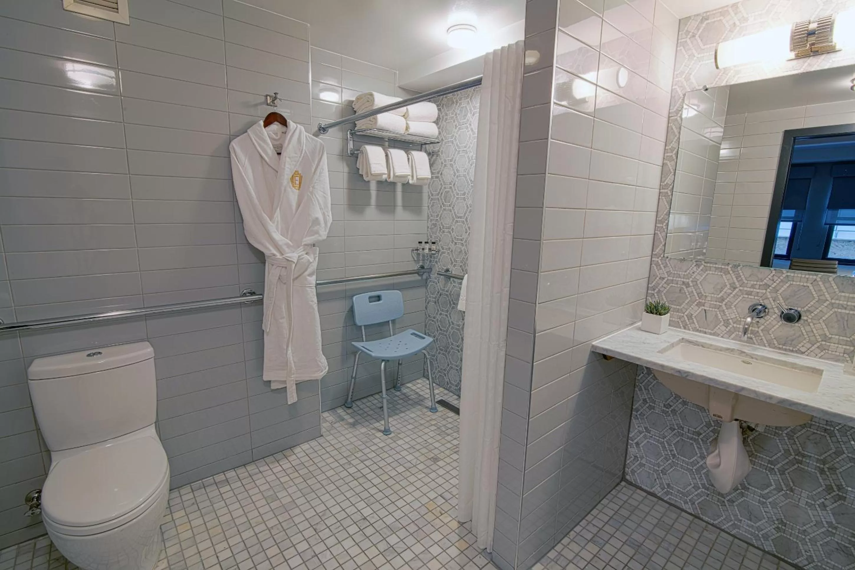 Bathroom in Hotel Edison Times Square