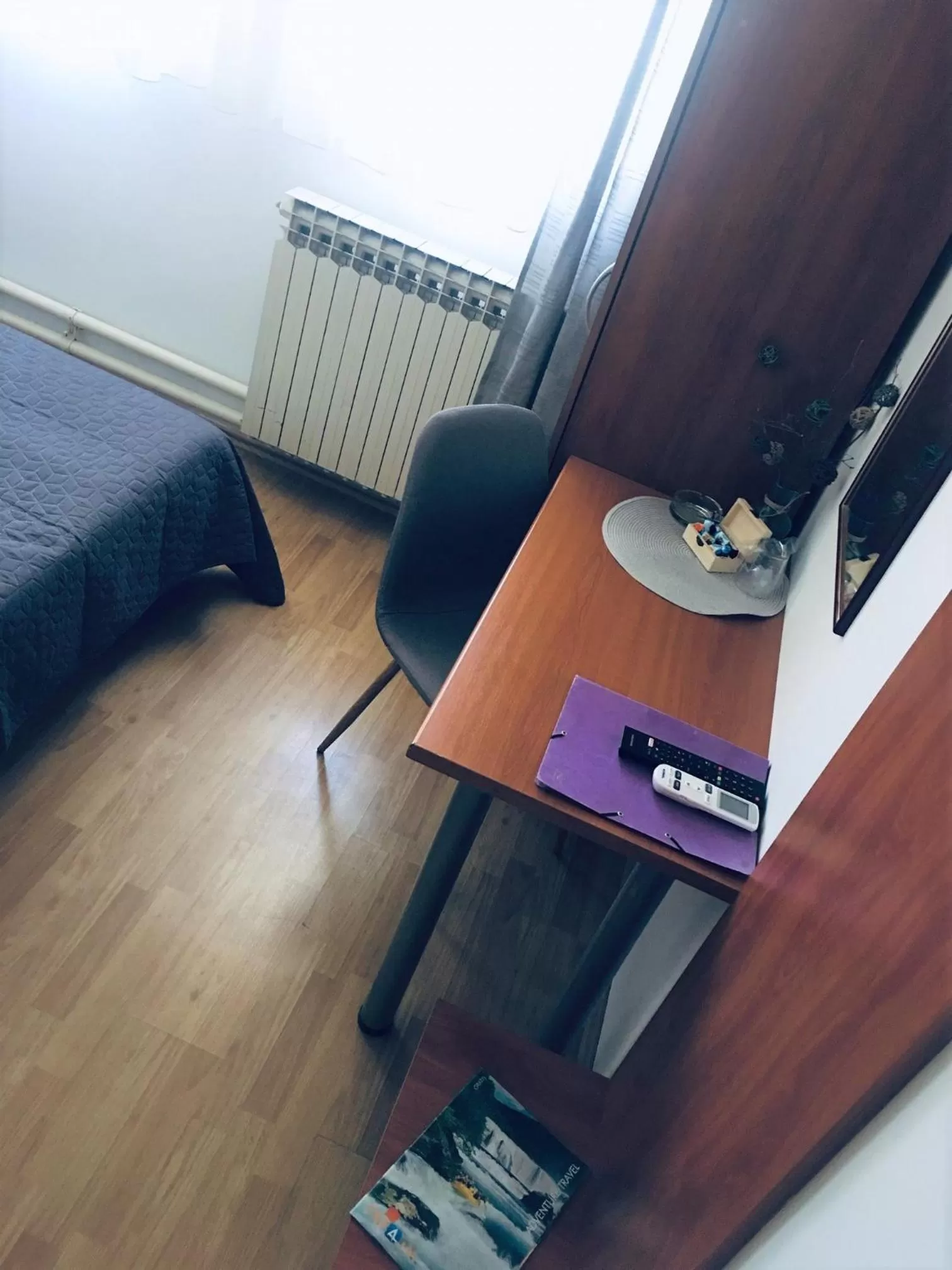 TV/Entertainment Center in Moto klub Brod