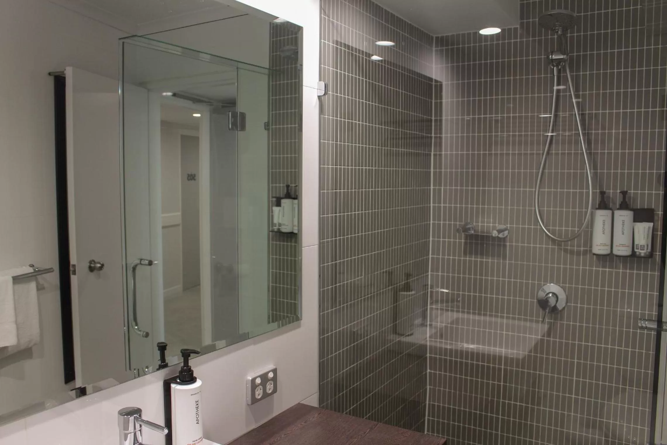 Bathroom in Mercure Brisbane Spring Hill