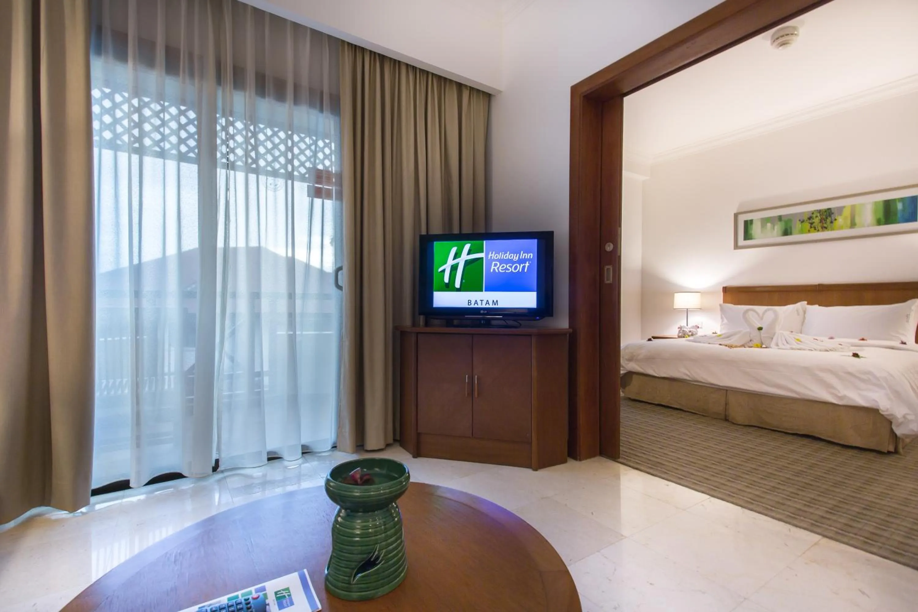 Bed in Holiday Inn Resort Batam by IHG