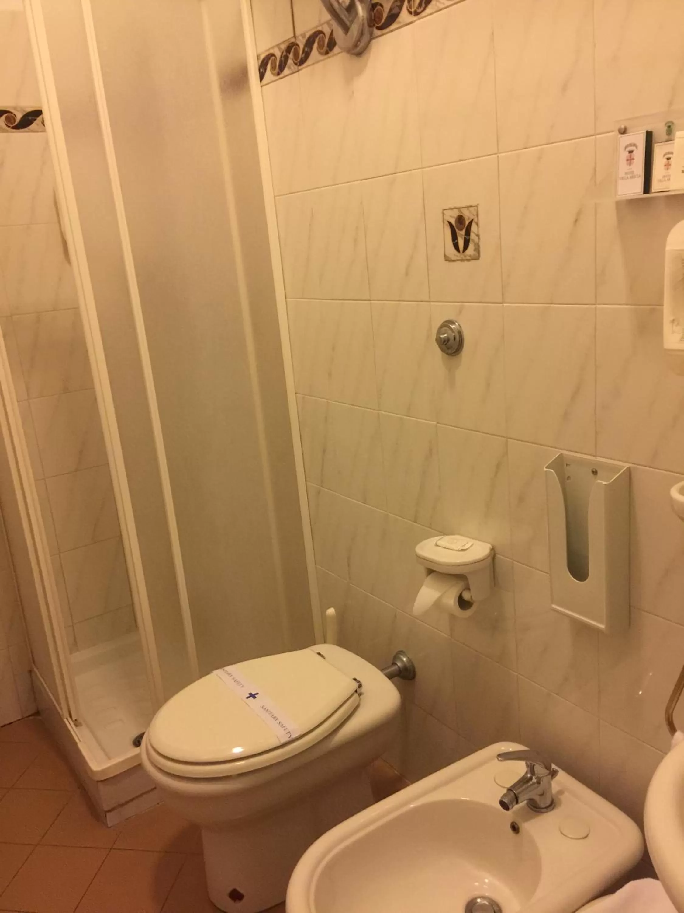 Bathroom in Hotel Villa Aricia