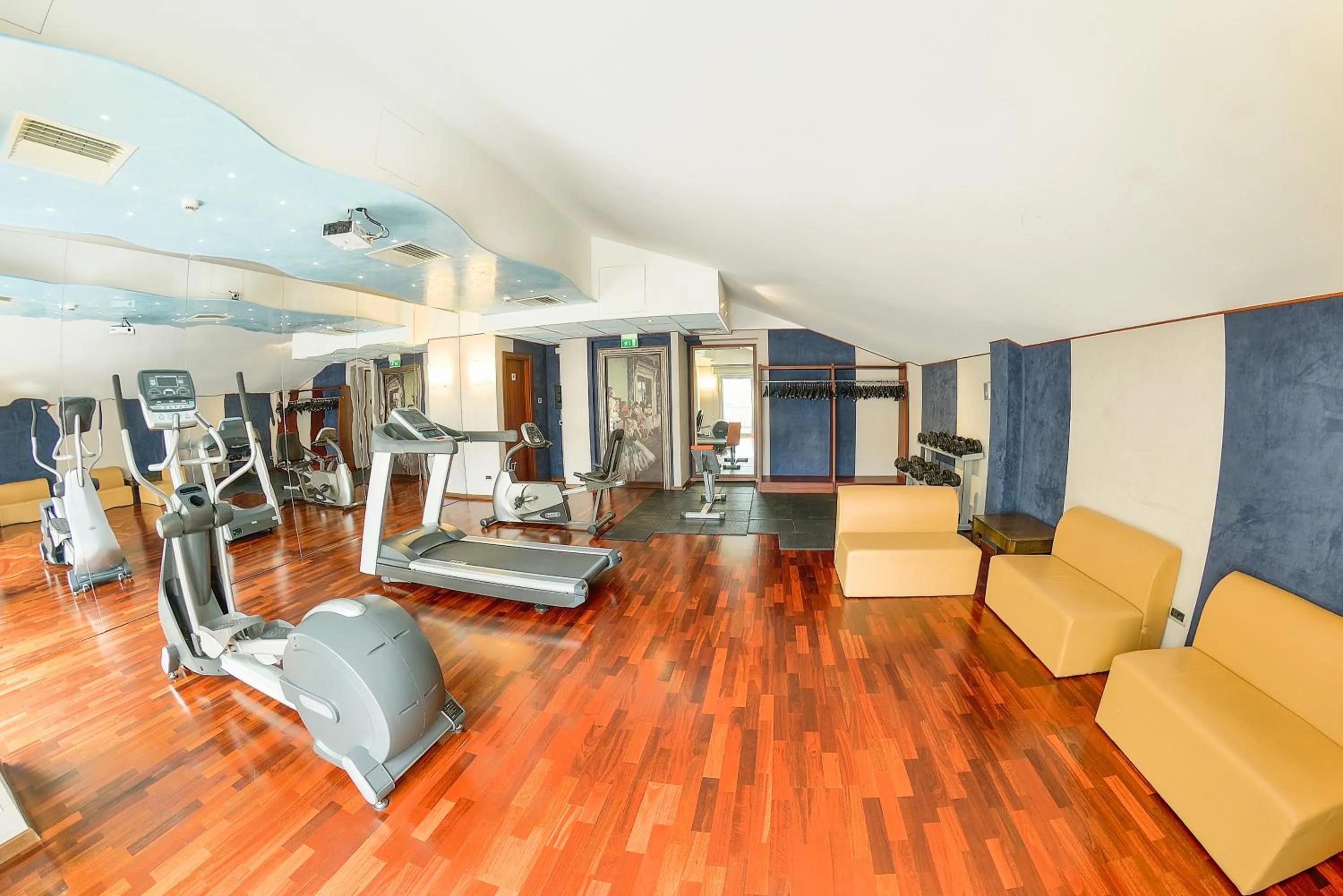 Fitness centre/facilities in Victoria Hotel