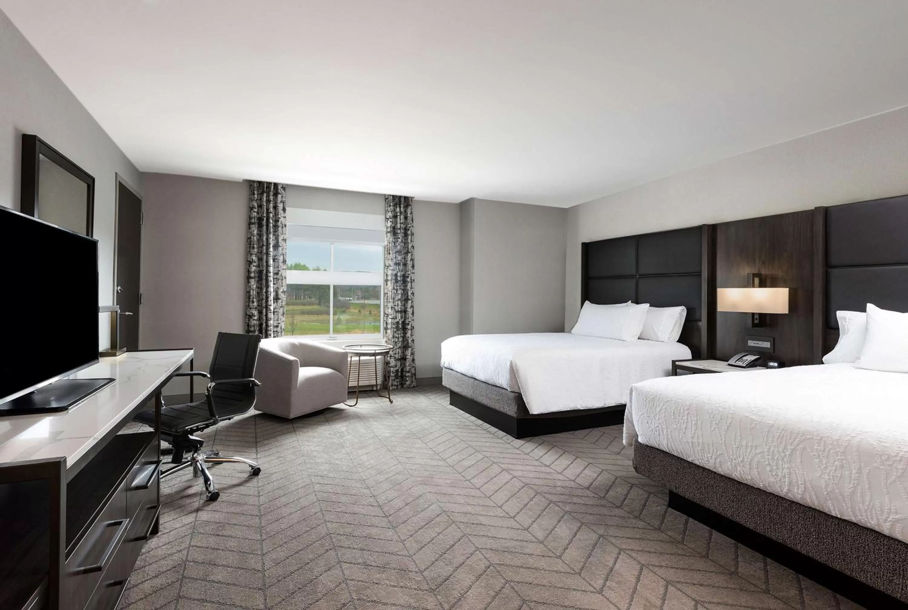 Bedroom, Bed in Hilton Garden Inn Hanover Lebanon