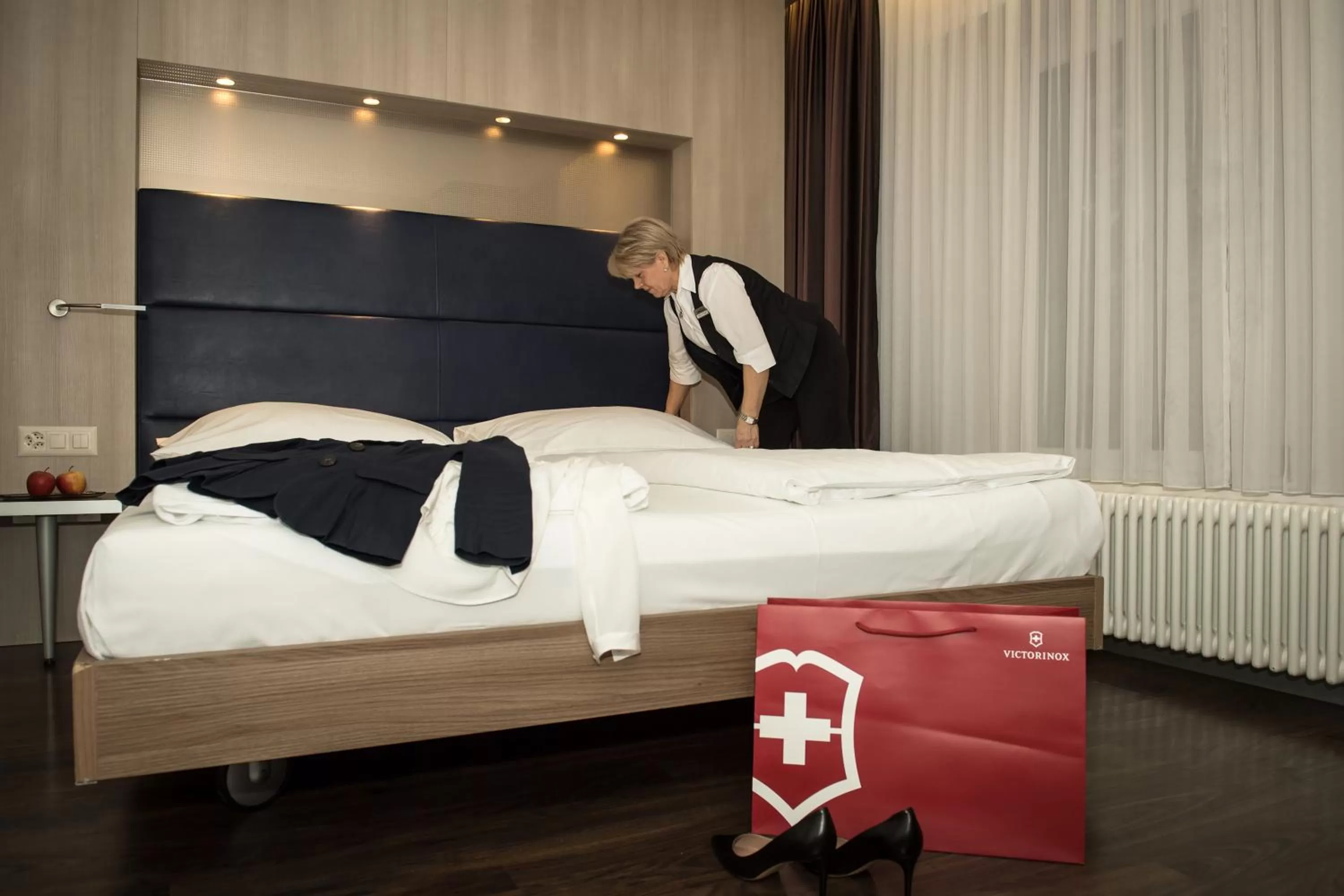 Photo of the whole room, Bed in Hotel Alexander Zurich Old Town