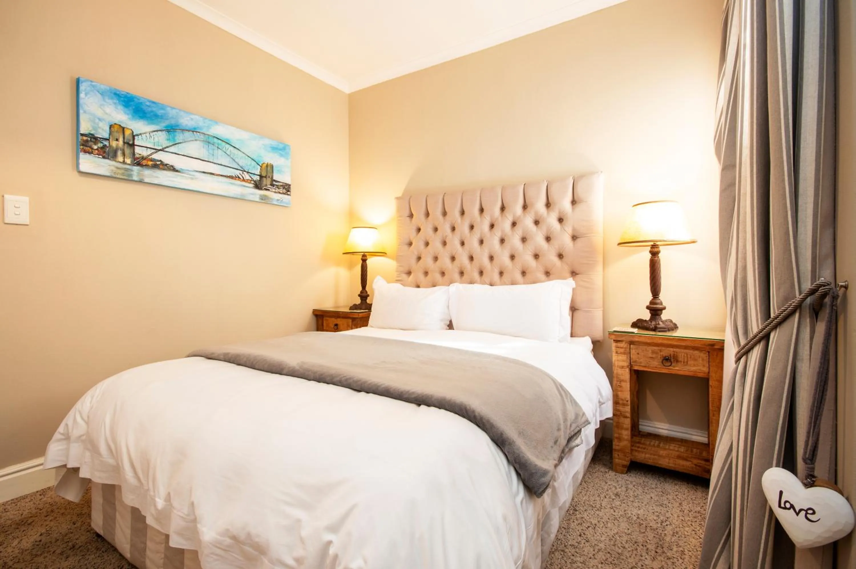 Bed in Nautilus Guesthouse