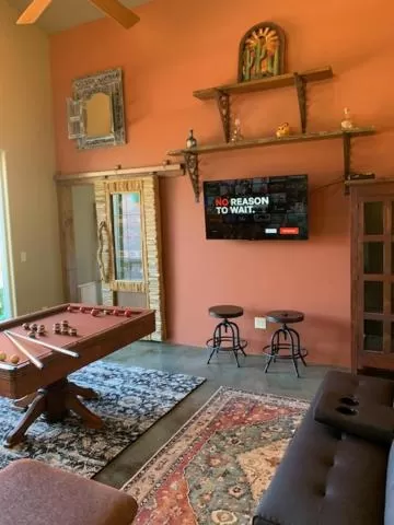 Two-Bedroom House in Cozy Cactus Inn