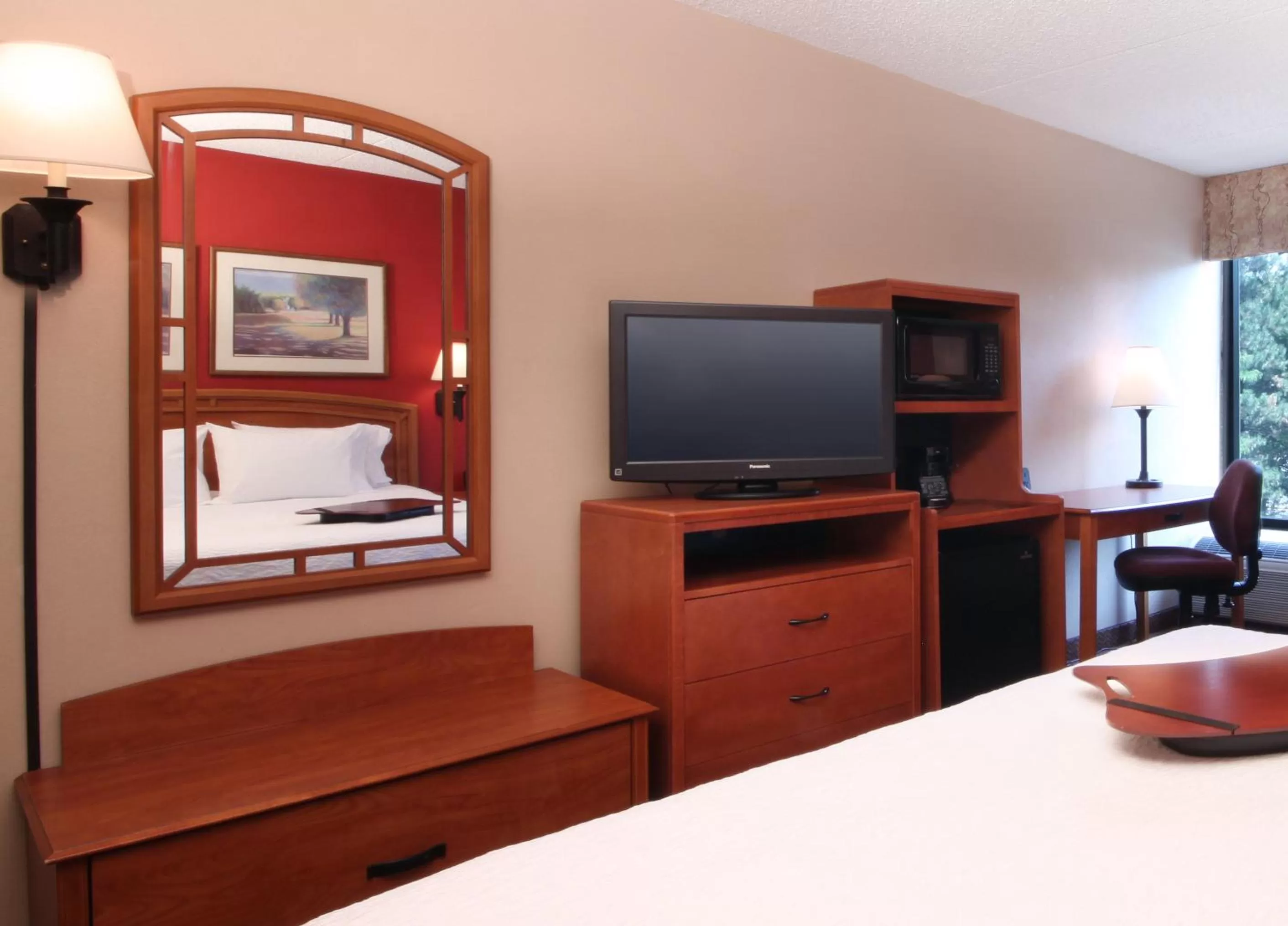 King Room in Best Western Plus Meadowlands