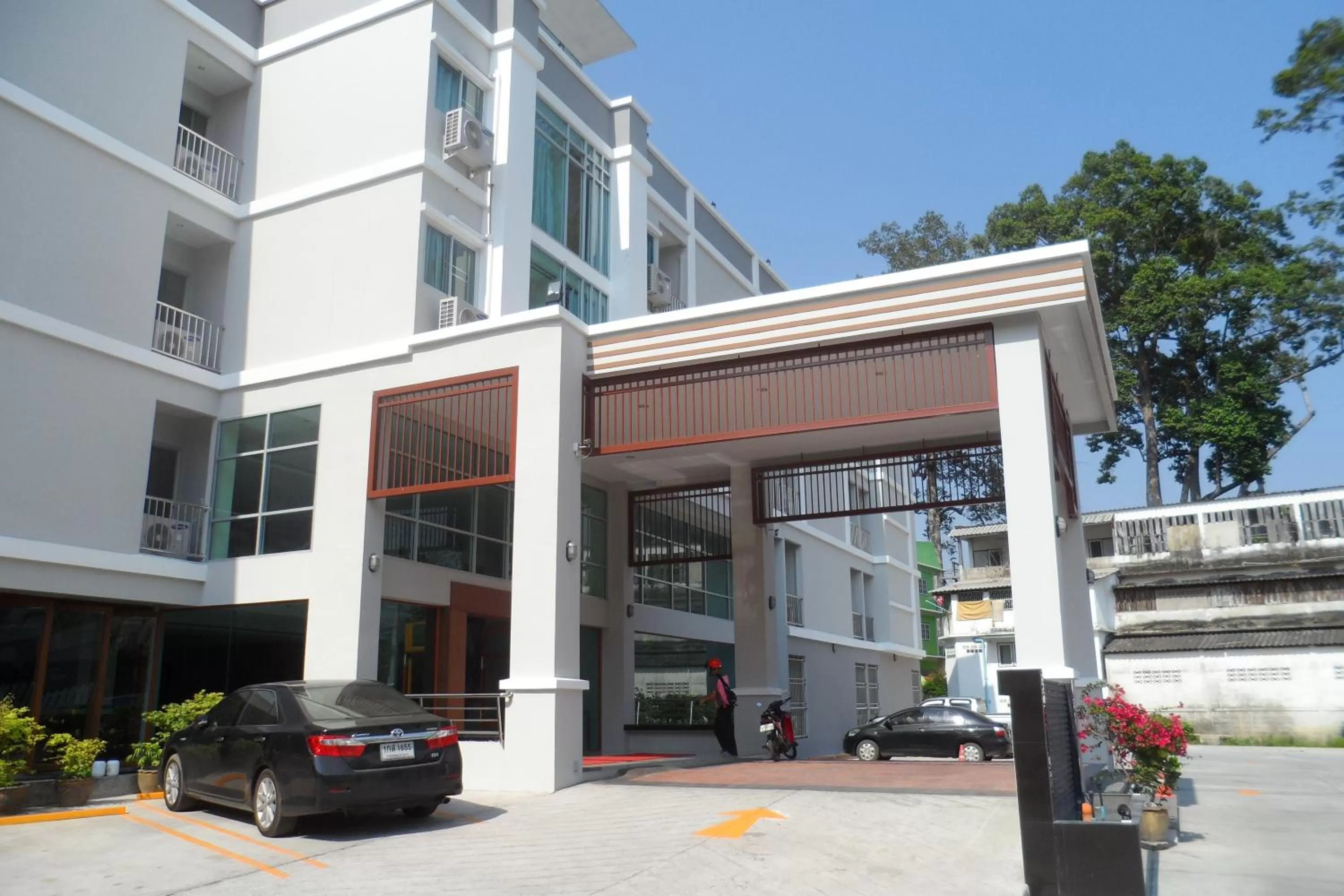 Property building in Pangviman Place Resotel SHA Plus