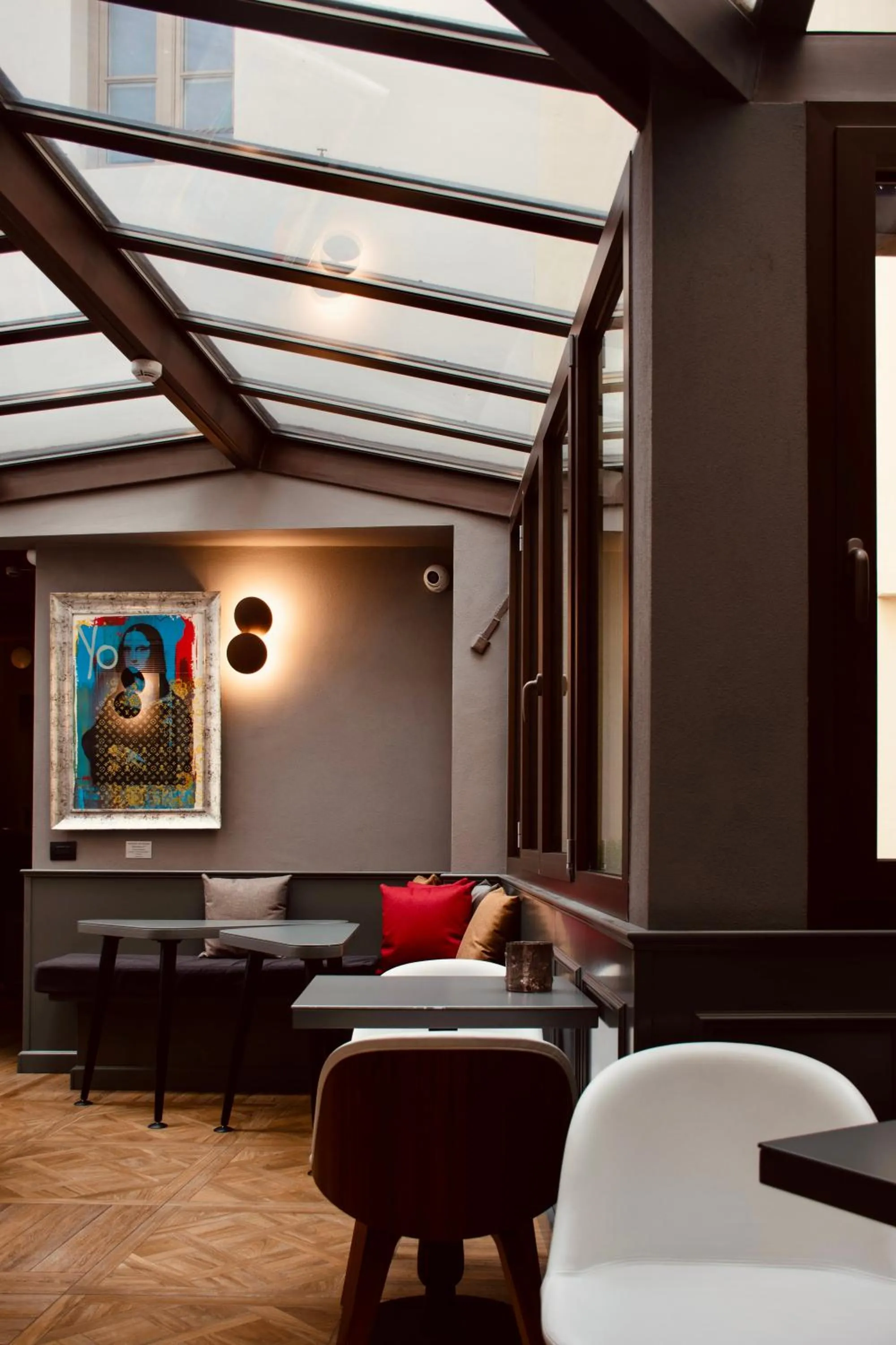 Communal lounge/ TV room, Bed in The Frame Hotel