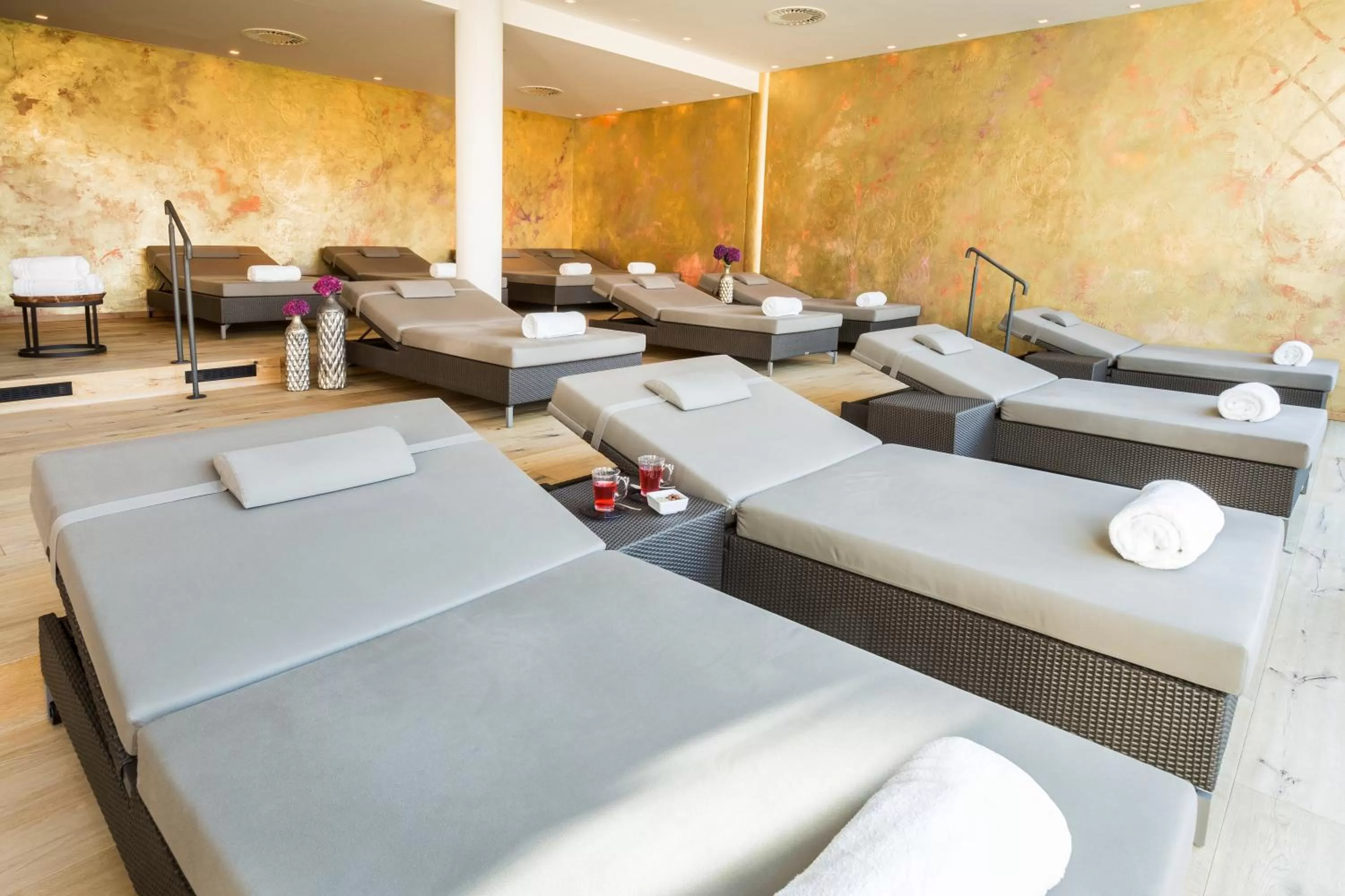 Sauna, Restaurant/Places to Eat in Hotel Exquisit