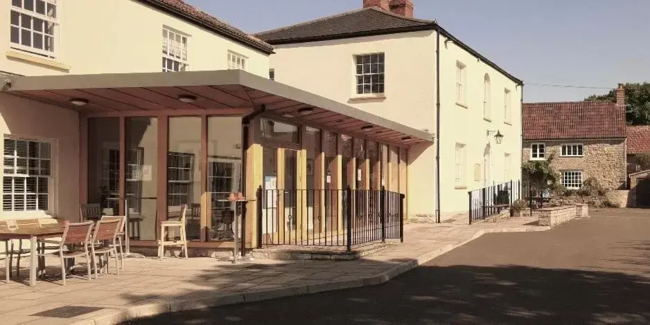 Deluxe Double or Twin Room in The Drayton Crown Deluxe Double or Twin Room in The Drayton Crown