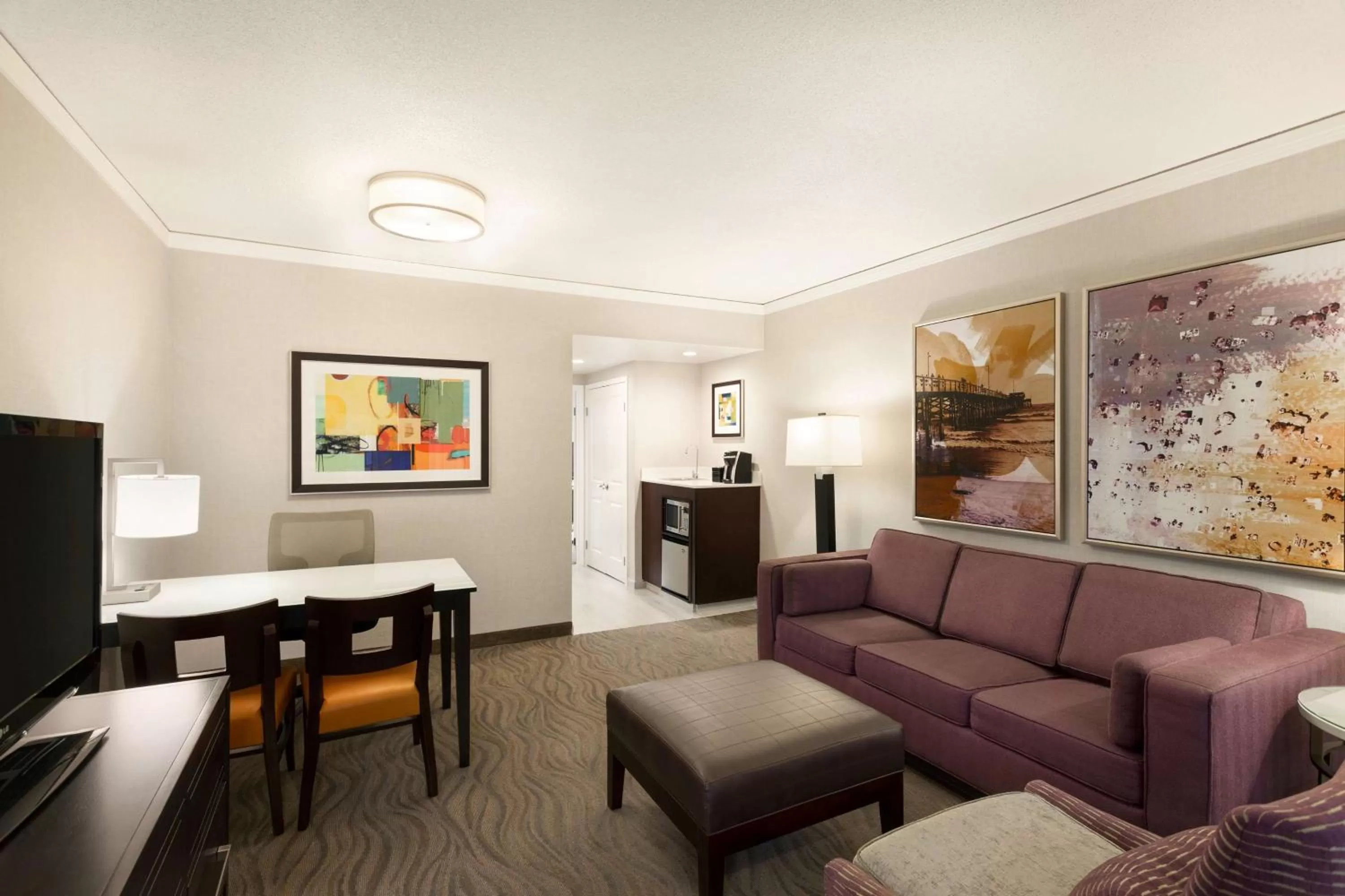 Living room in Embassy Suites by Hilton Irvine Orange County Airport