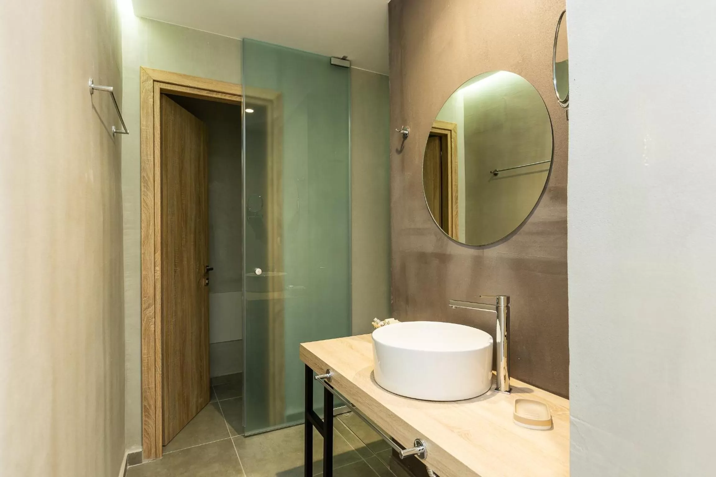 Shower in Ark 68 City Rooms