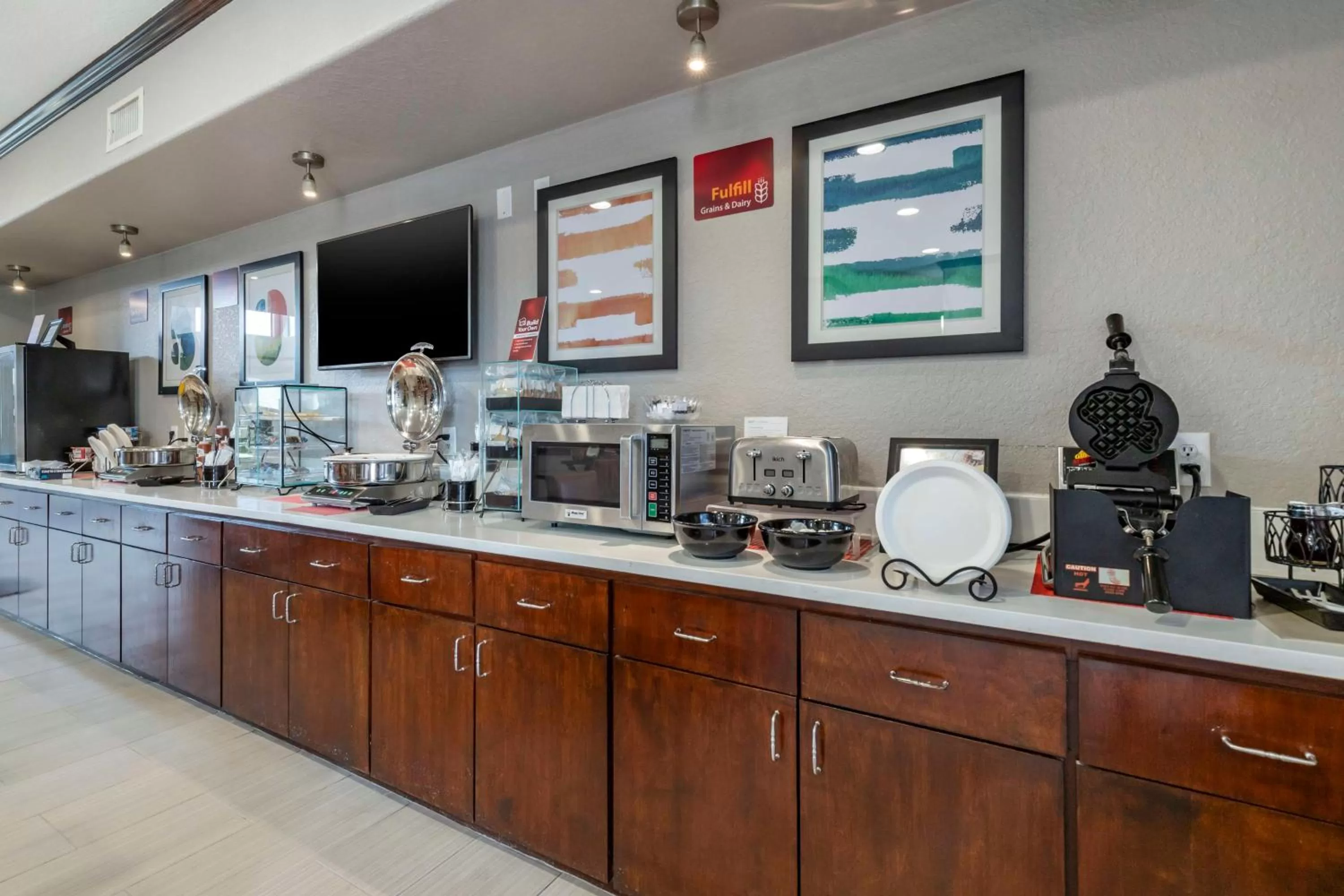 Breakfast in Best Western Plus Victoria Inn & Suites