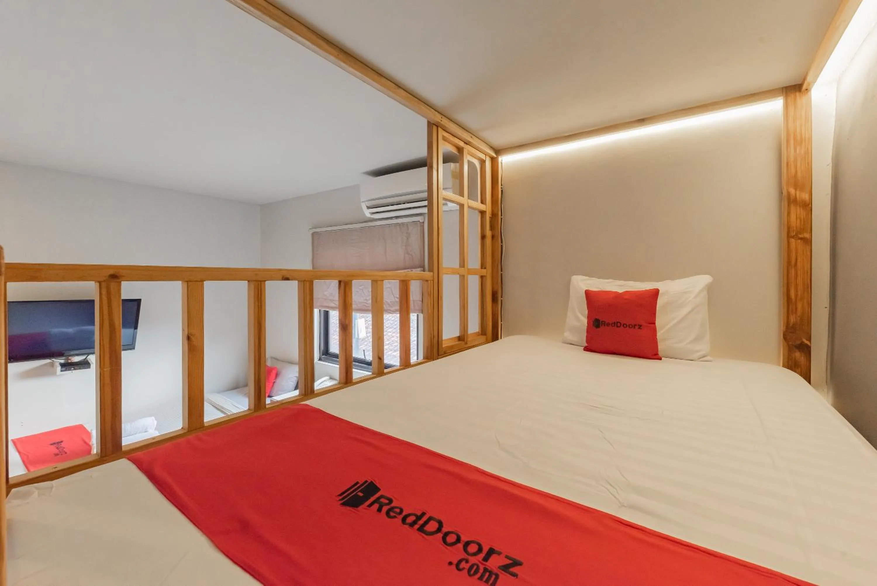 Bedroom, Bed in RedDoorz Plus near Asia Afrika 3