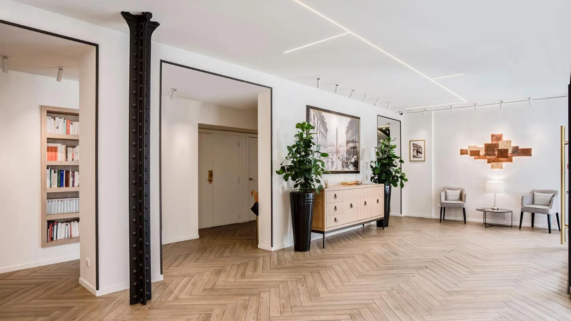 Lobby or reception in Hotel Royal Saint Honore Paris Louvre