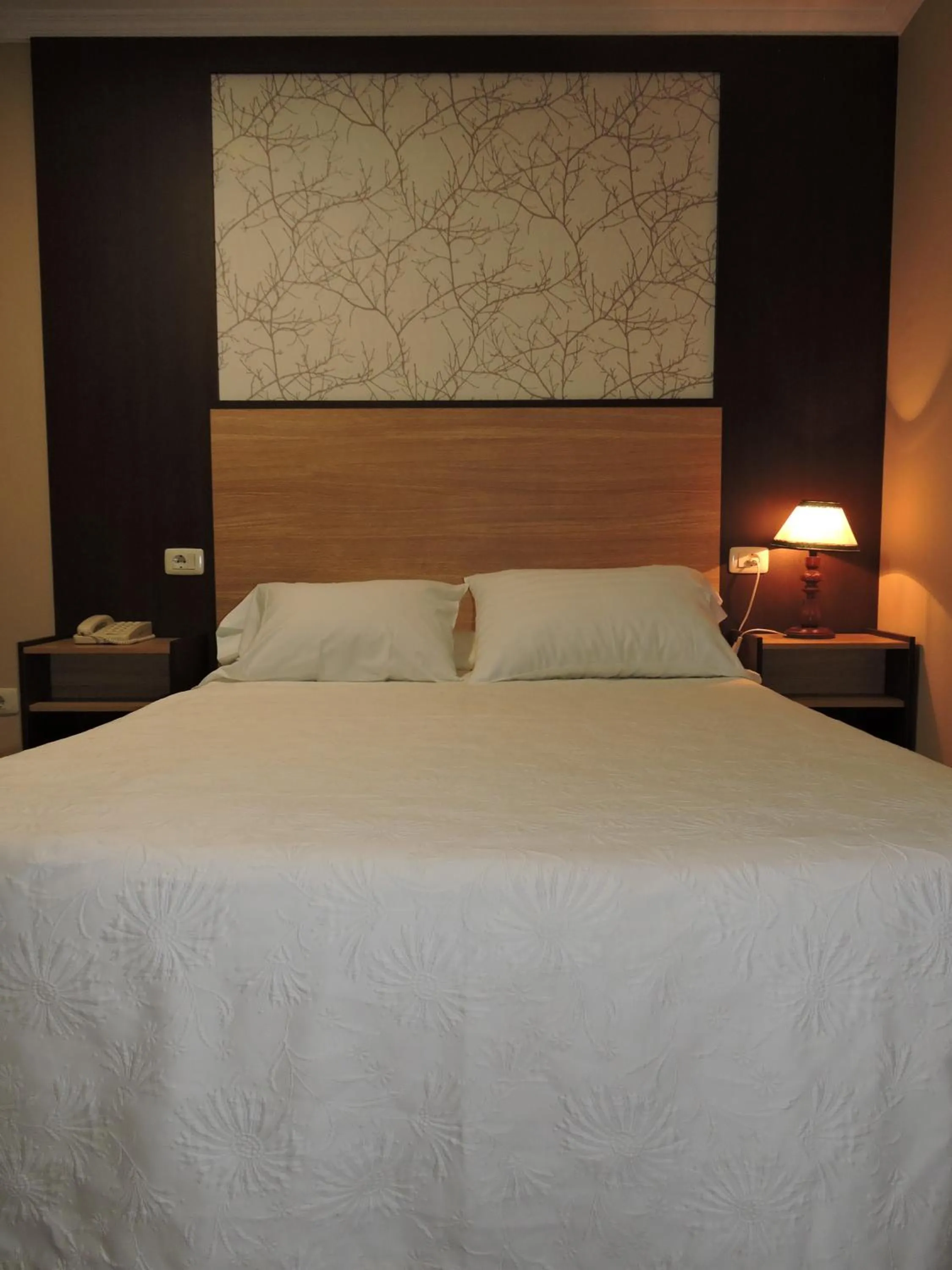 Bedroom, Bed in Cruceiro do Monte