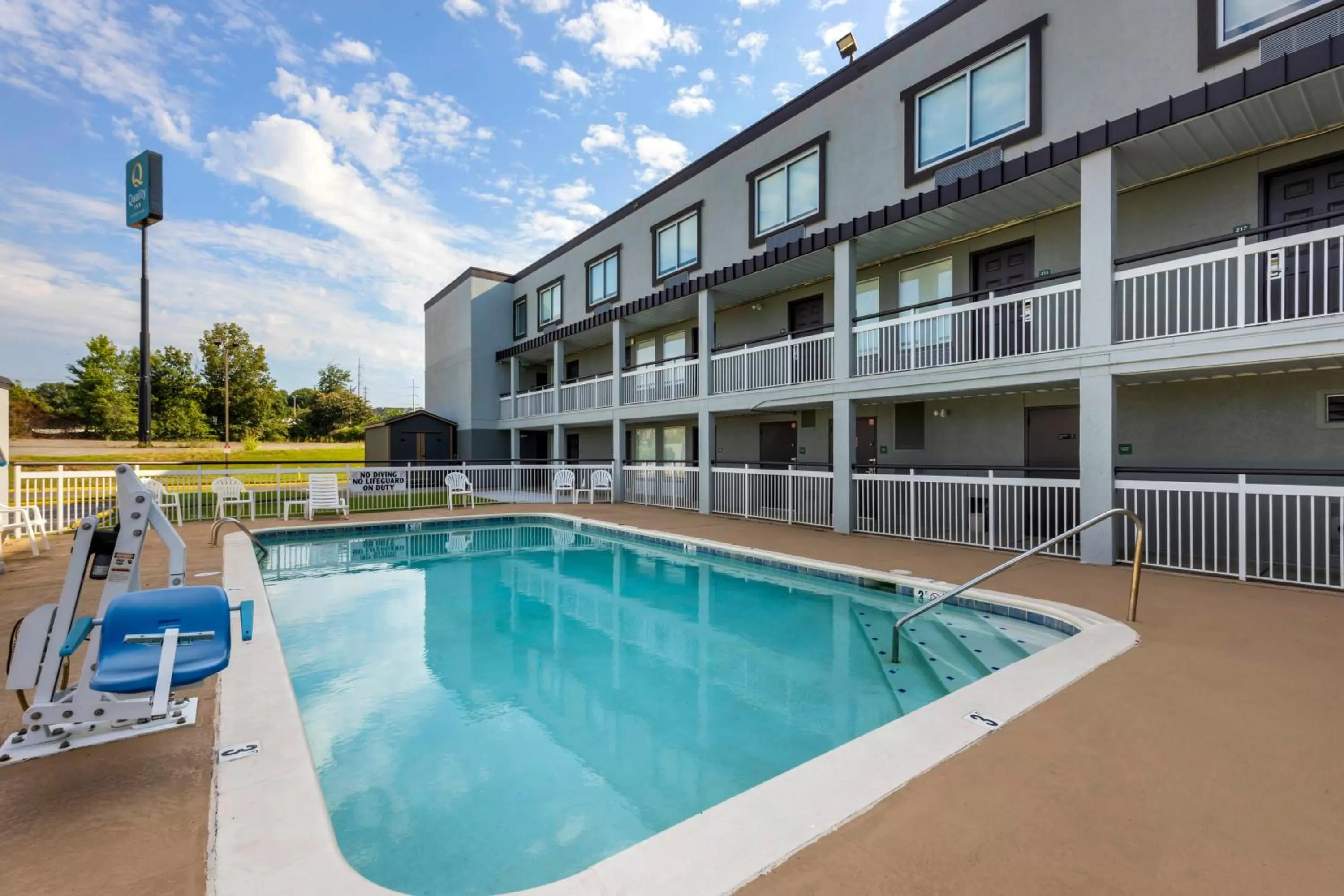 Property building in Quality Inn Jackson Northwest