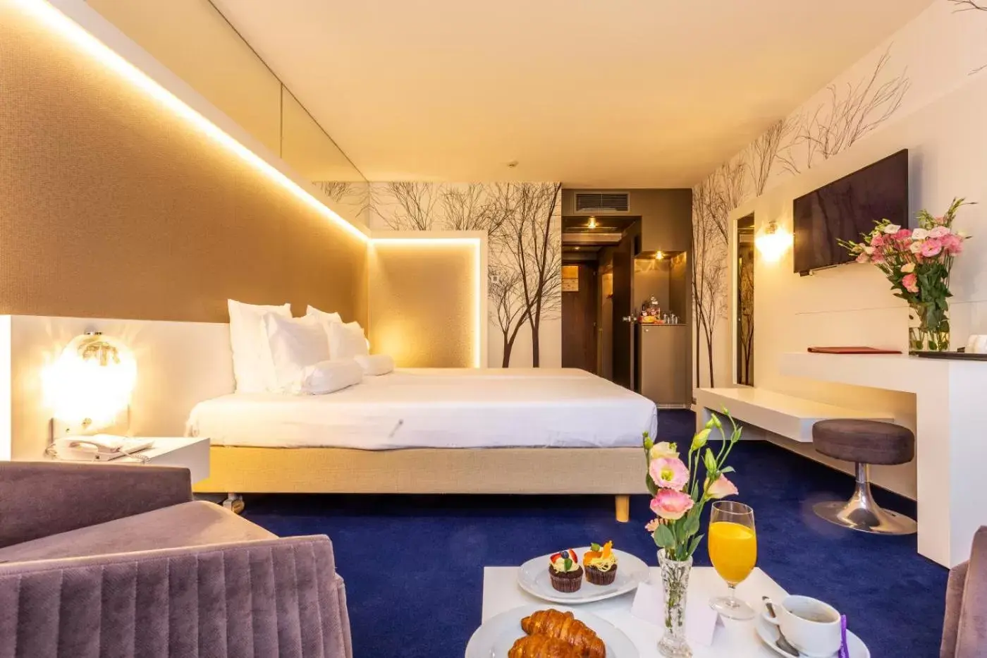 Luxury Double or Twin Room with Free Parking in Grand Hotel Plovdiv Luxury Double or Twin Room with Free Parking in Grand Hotel Plovdiv