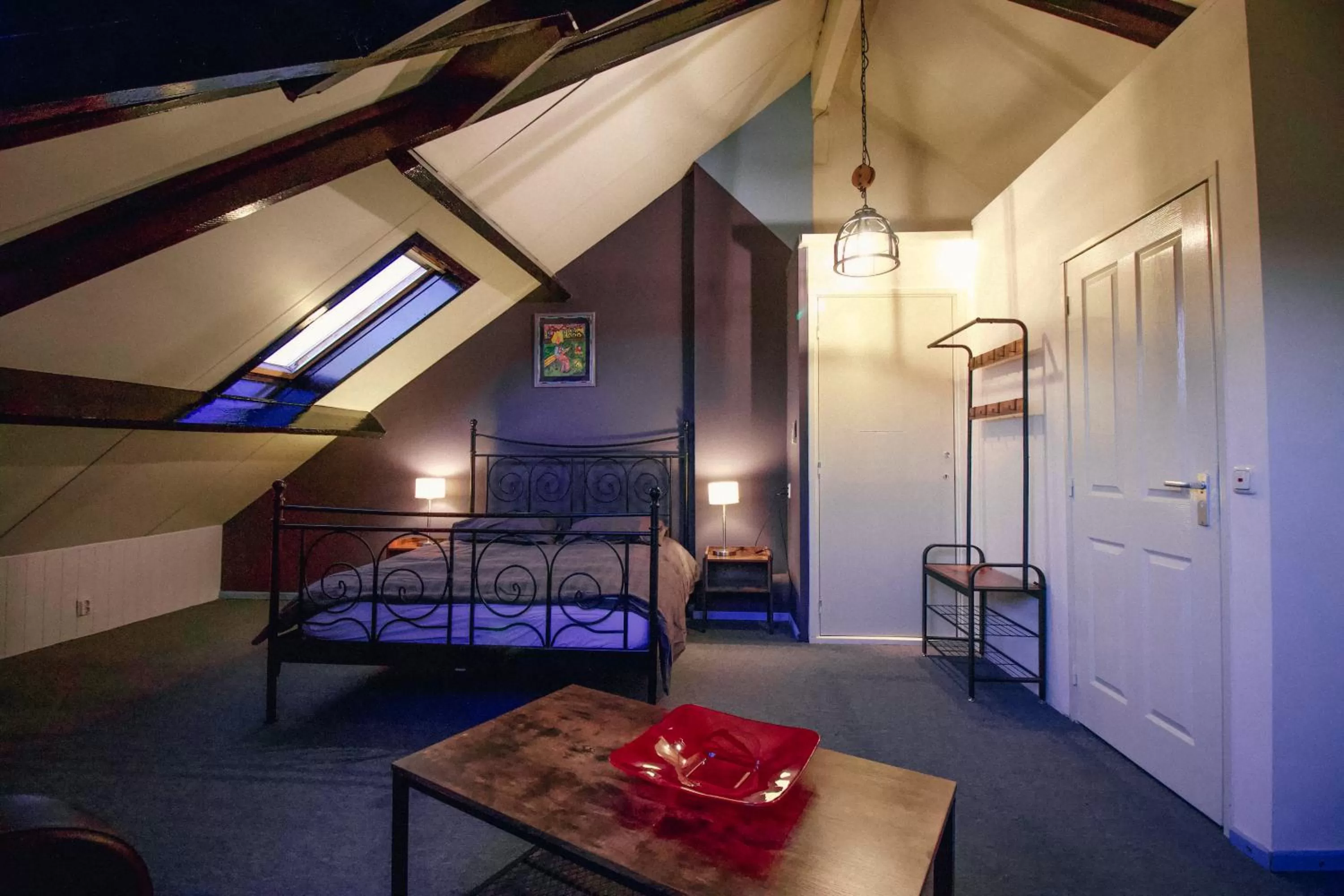 Photo of the whole room, Seating Area in Hotel Brasserie de Kroon