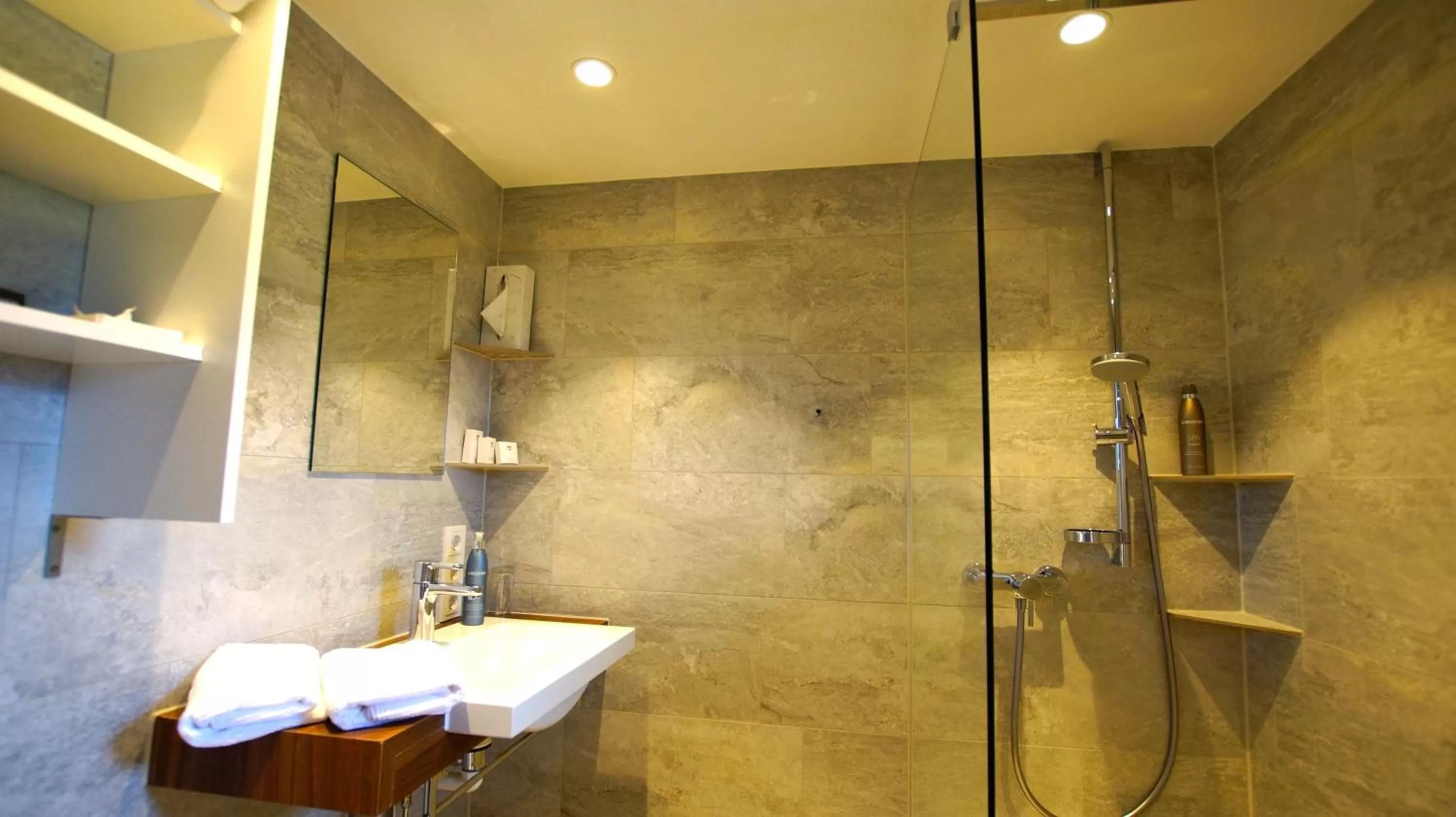 Bathroom in St Hubertus BnB