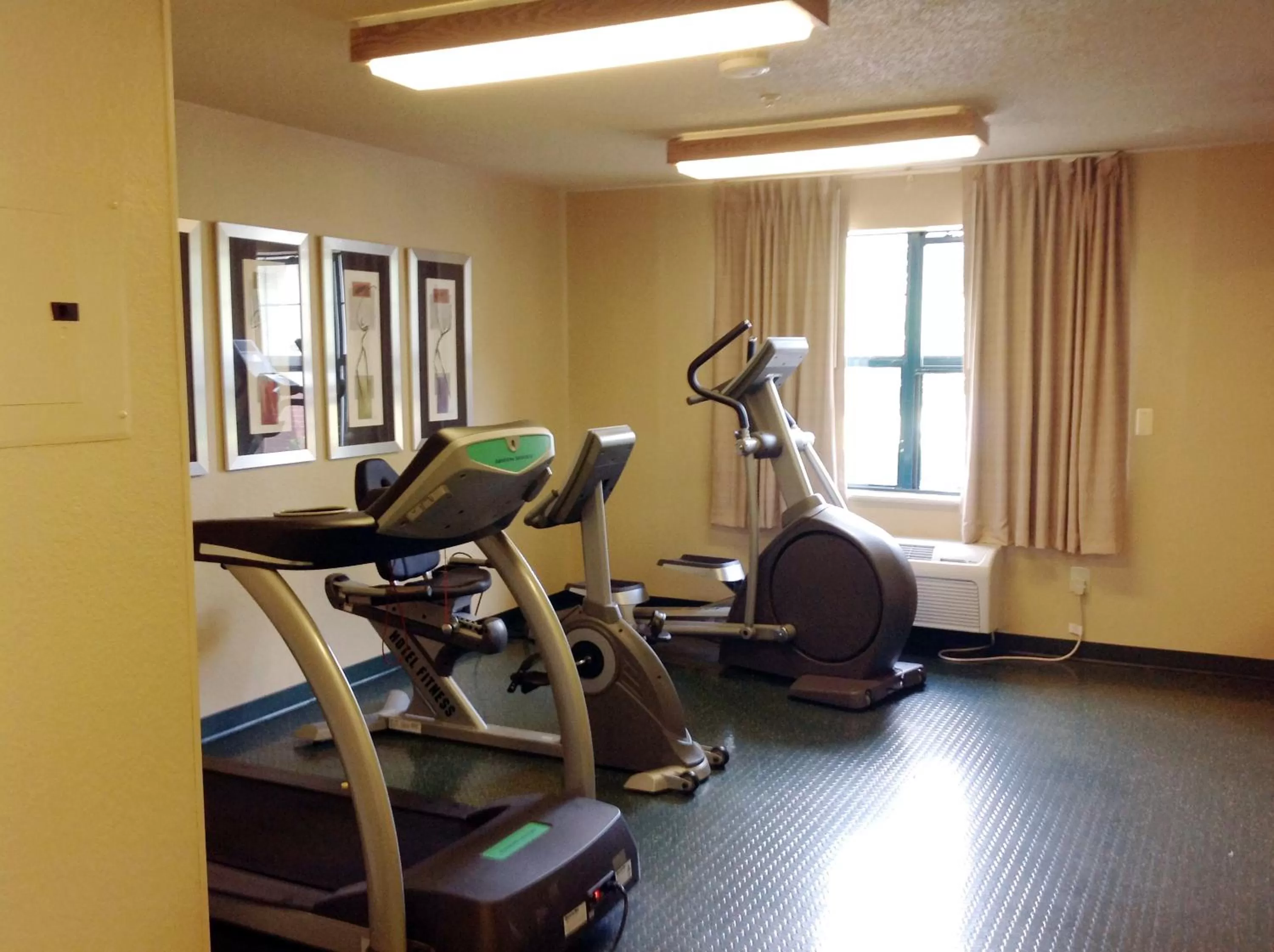 Fitness centre/facilities in Extended Stay America Suites - Philadelphia - Bensalem