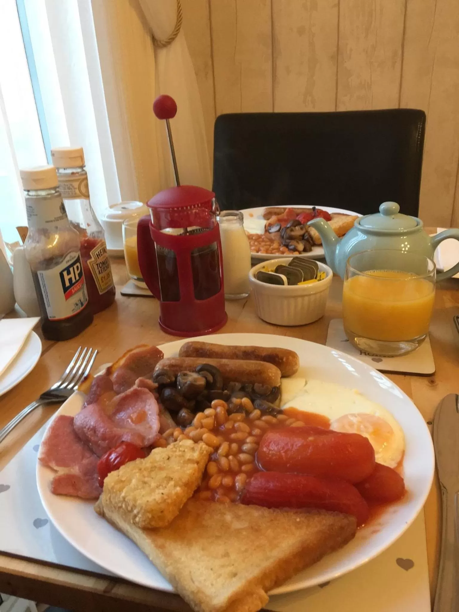 Food and drinks in Cliveden Guest House