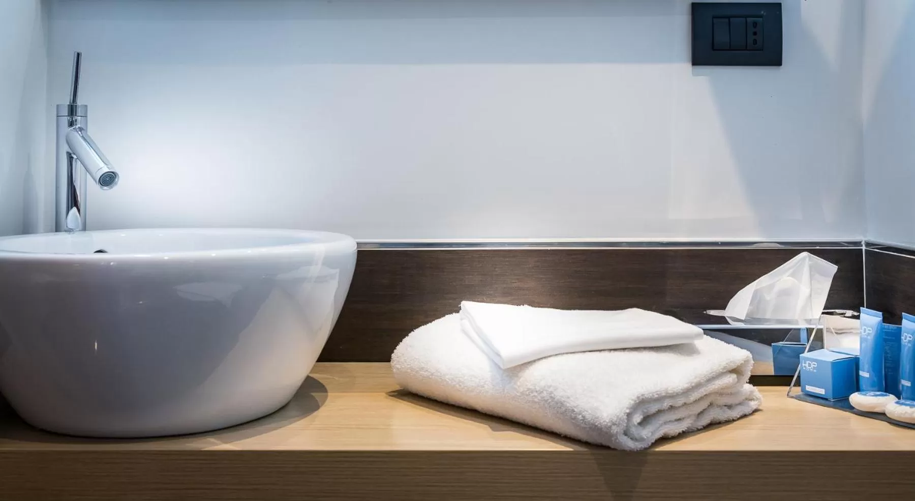 Bathroom, Bed in Hotel De Petris