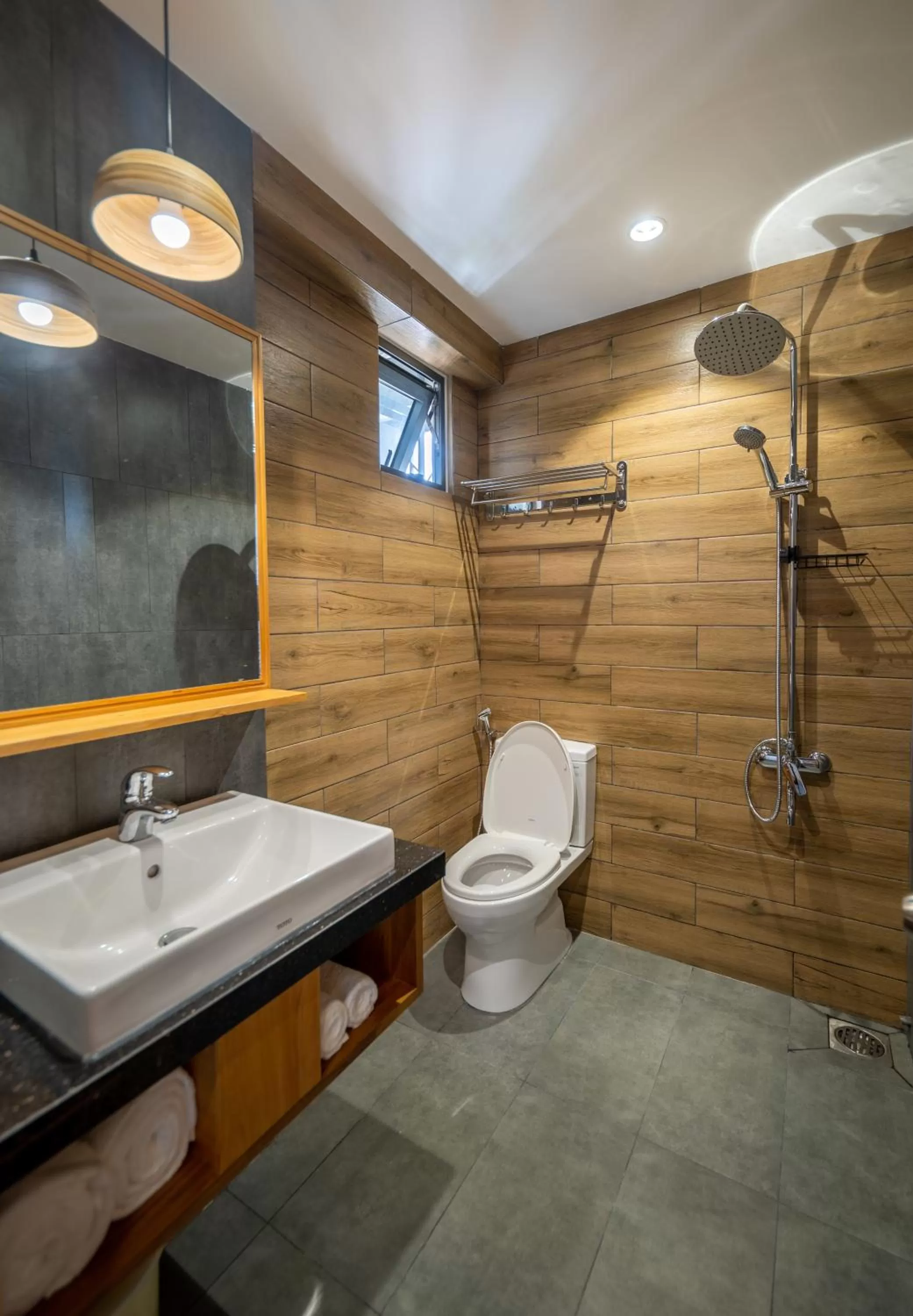 Shower in Coast House Boutique Hotel