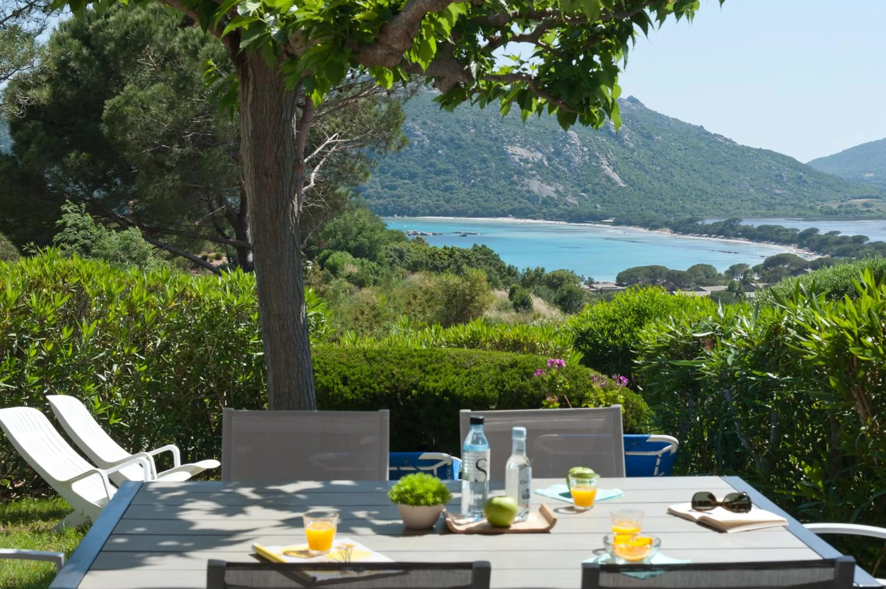 Sea view in Résidence Marina Di Santa Giulia