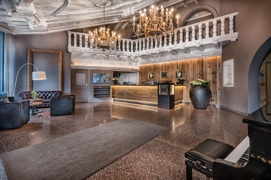Lobby or reception in Hotel Tirolensis