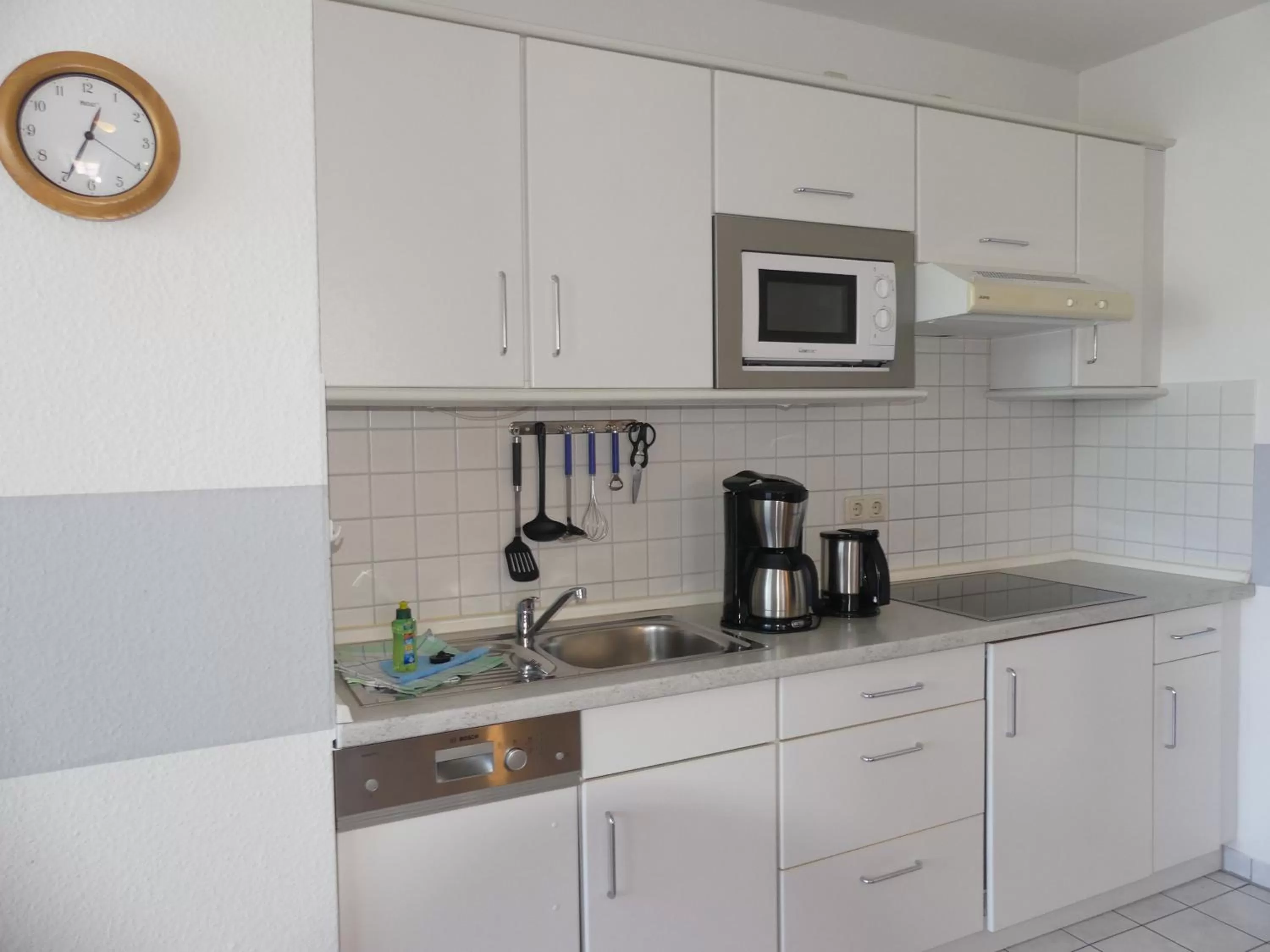 Kitchen or kitchenette, Kitchen/Kitchenette in Apartmenthaus Binzer Sterne