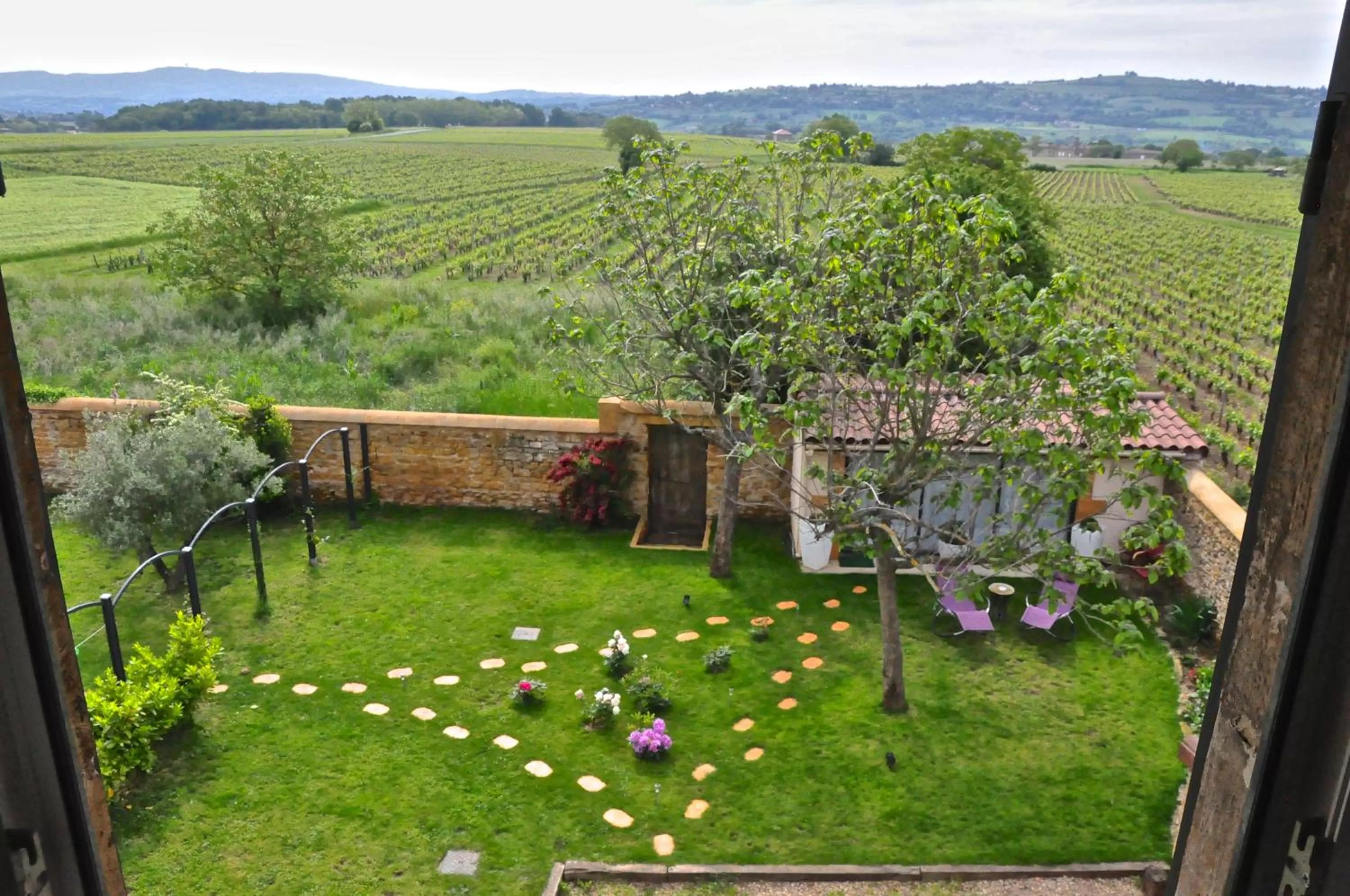 Garden view in Le Clos du Cher en Beaujolais
