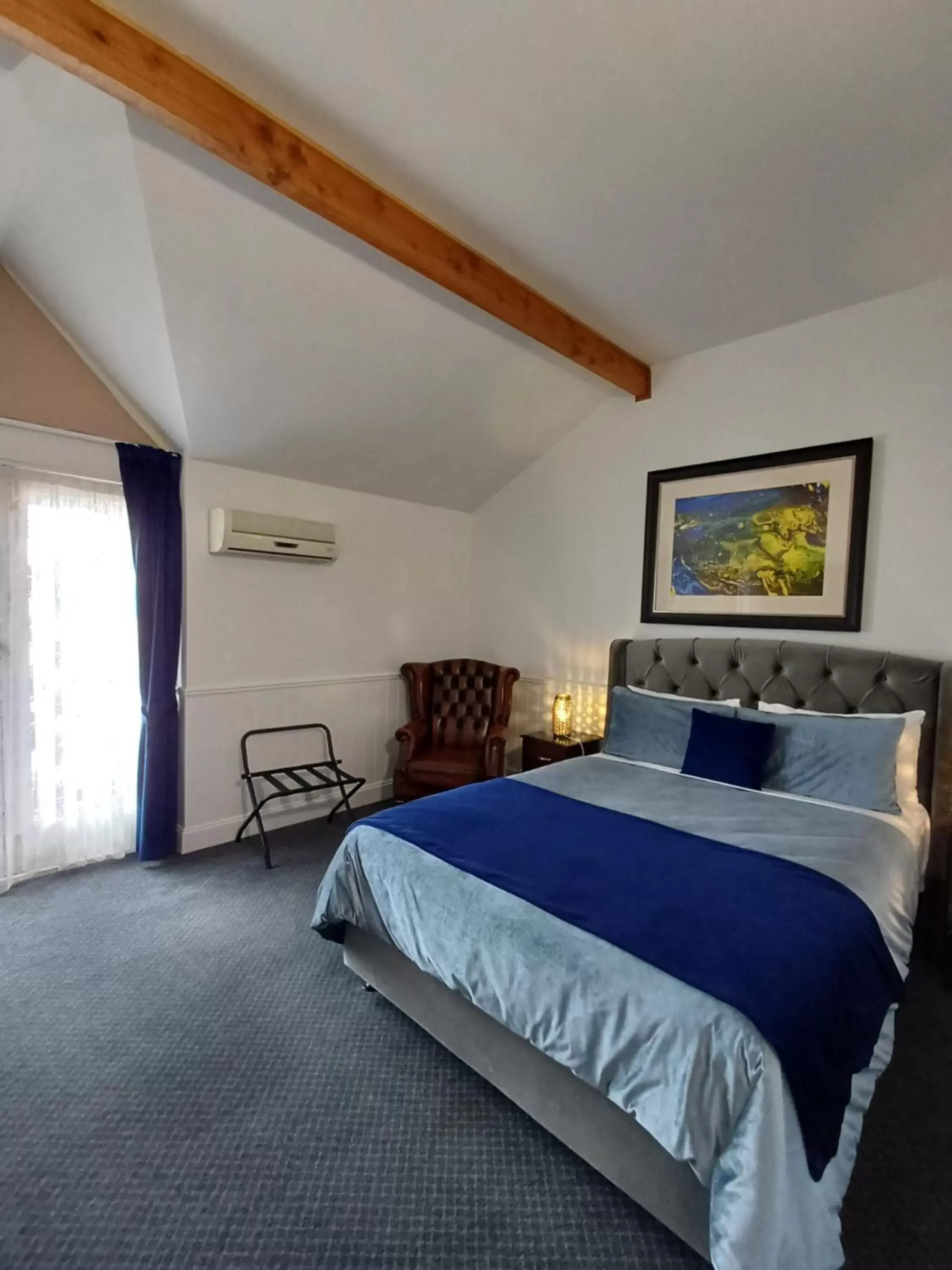 Queen Room with Balcony in Art Hotel on York Queen Room with Balcony in Art Hotel on York