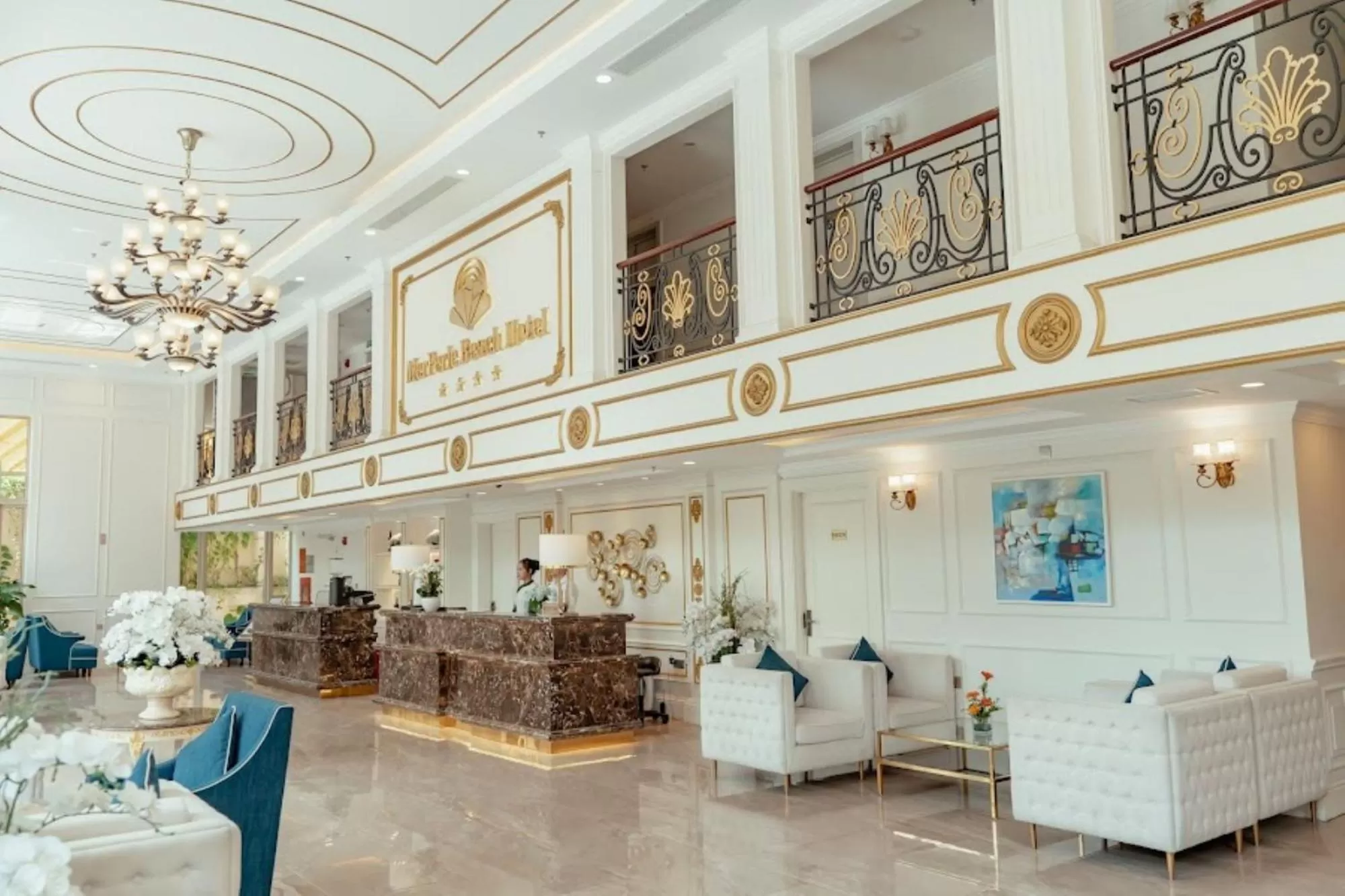 concierge, Restaurant/Places to Eat in MerPerle Beach Hotel