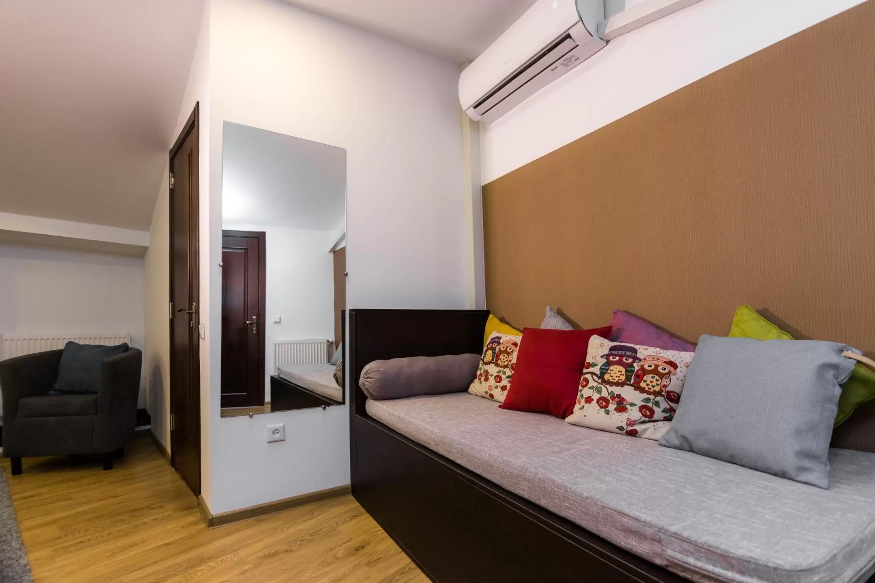 Photo of the whole room, Seating Area in VovaDoma