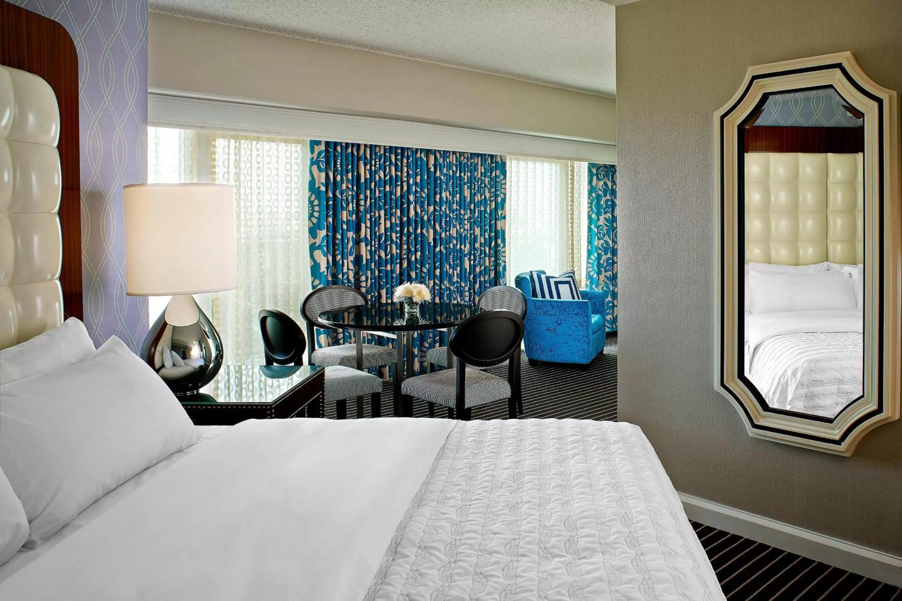 Ocean view Sunset Suite, 1 Bedroom Suite, 1 King, Sofa bed, Whirlpool, Balcony in Le Meridien Delfina Santa Monica