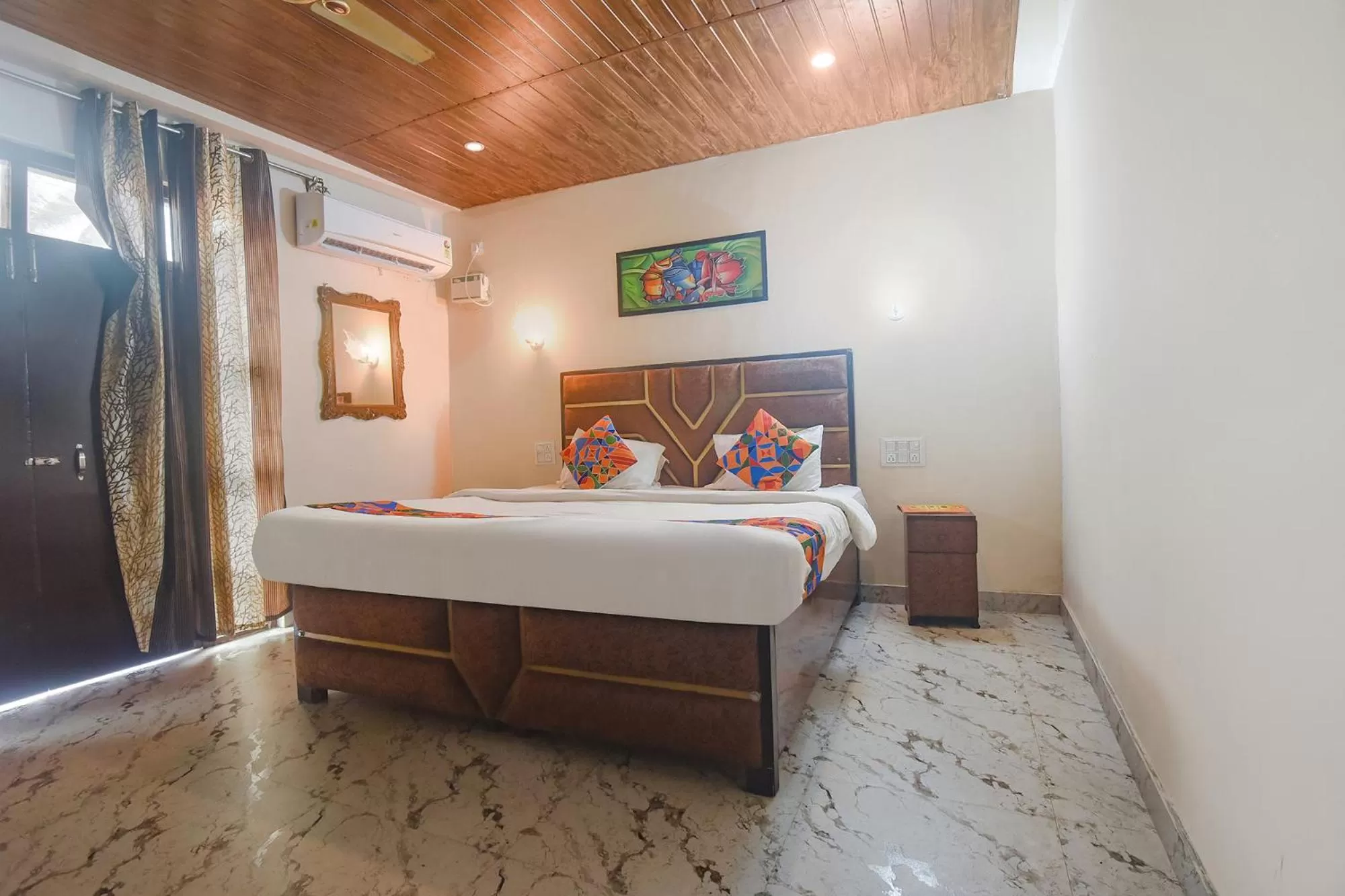 Bed in FabExpress Corinthia Boutique Rooms - Nr Candolim Beach