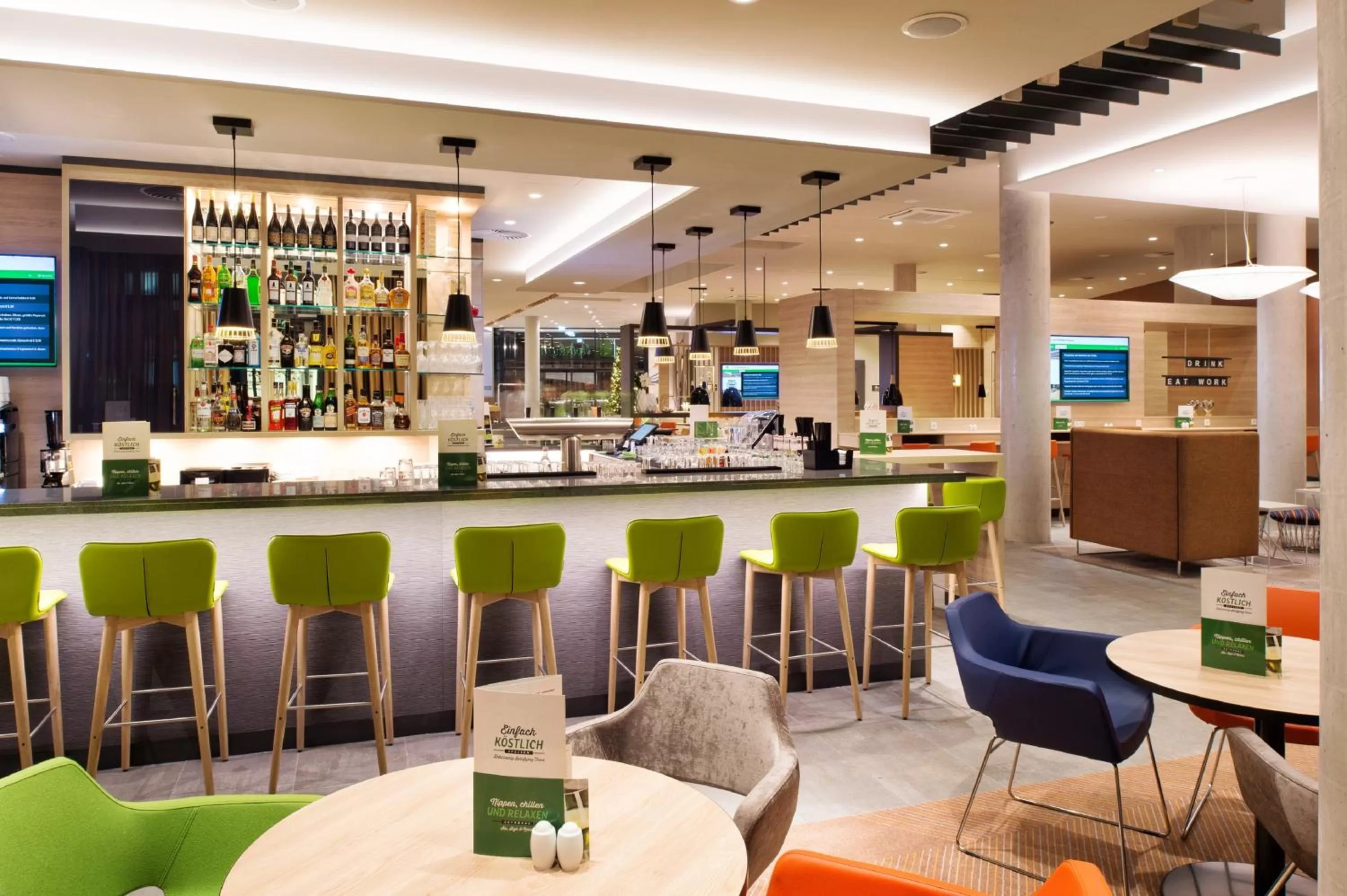 Lounge or bar in Holiday Inn Frankfurt Airport by IHG