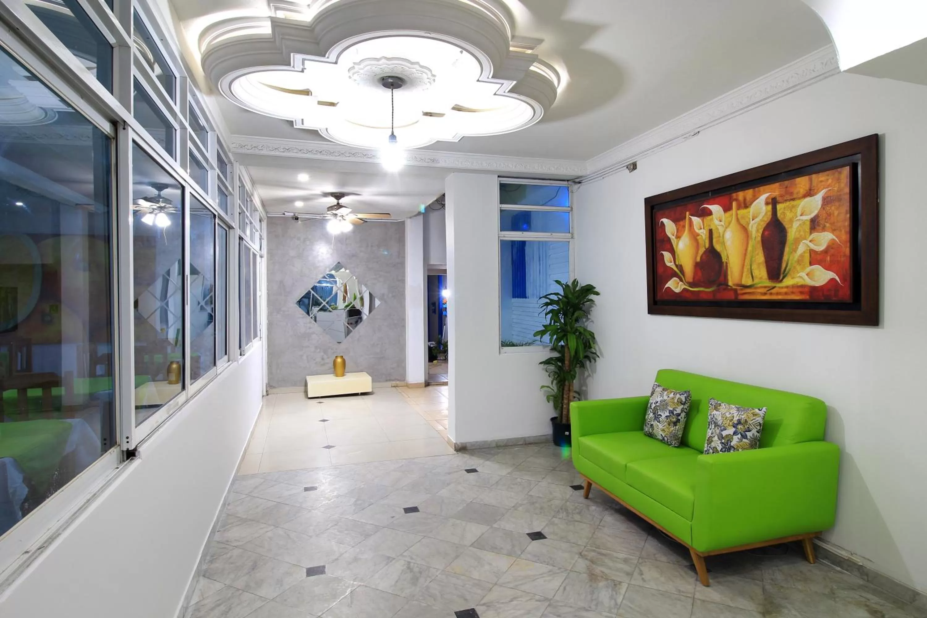 Living room in Hotel Abi Inn By GEH Suites