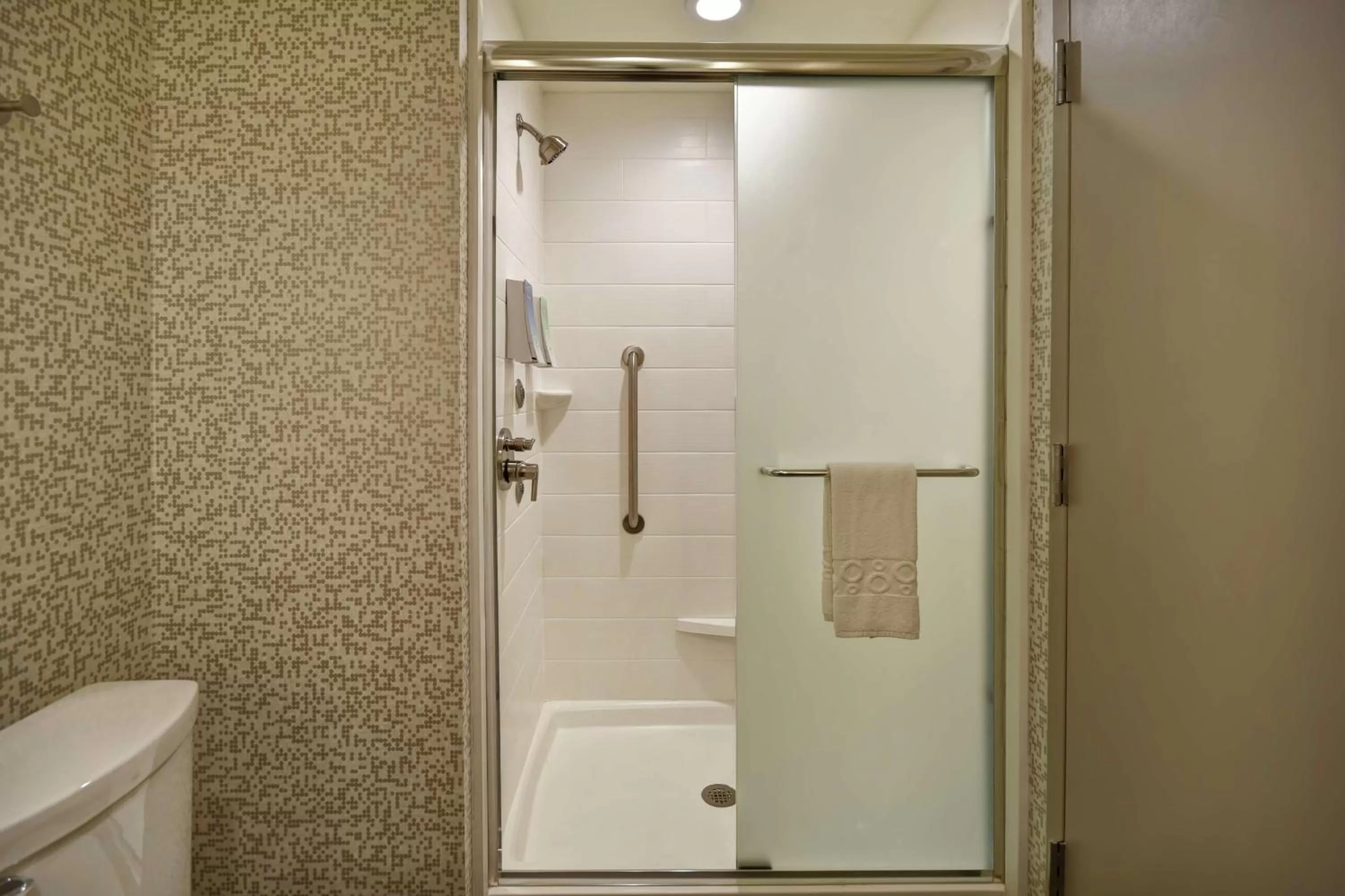 Bathroom in Home2 Suites By Hilton Birmingham/Fultondale, Al