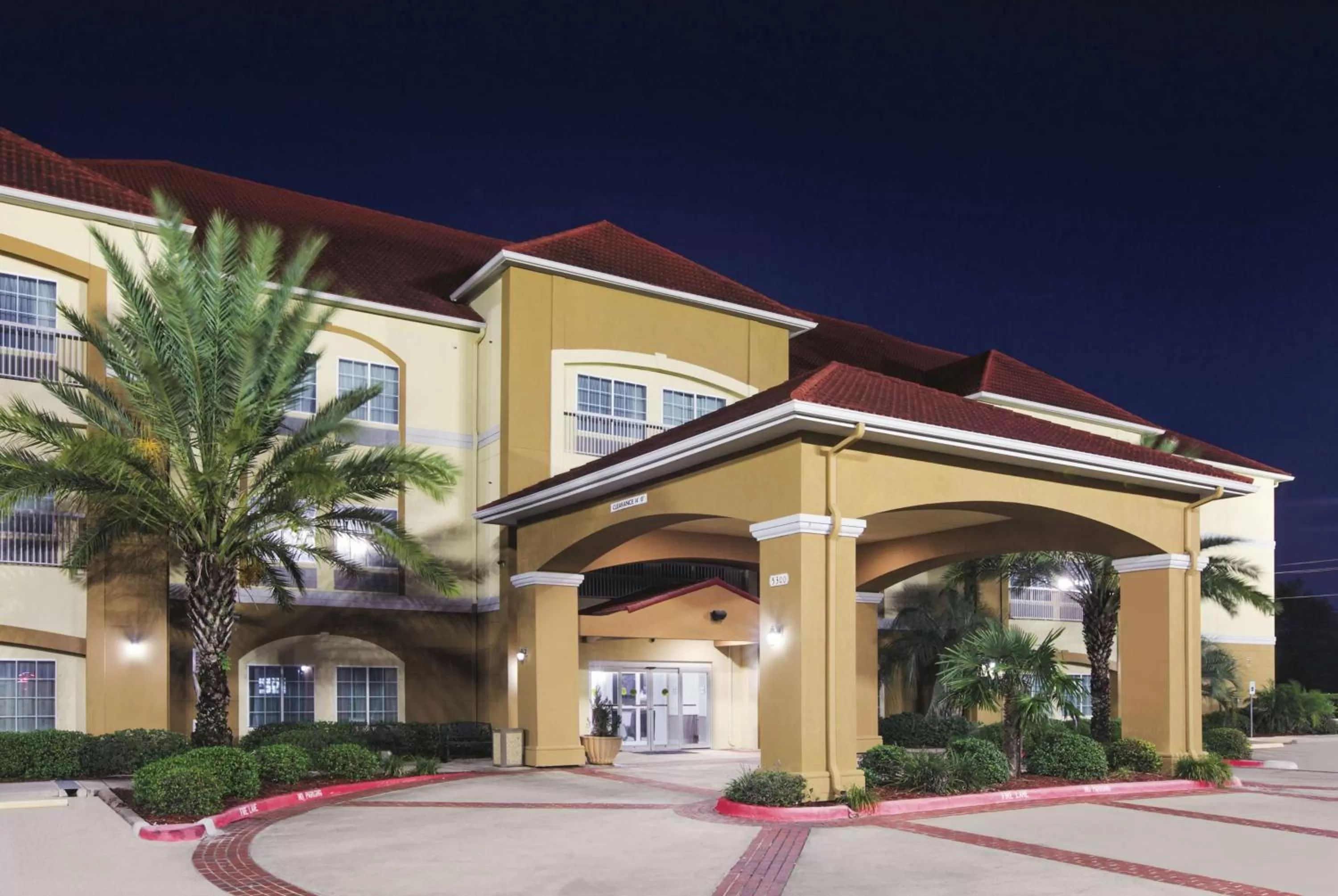 Property building in La Quinta by Wyndham Bay City