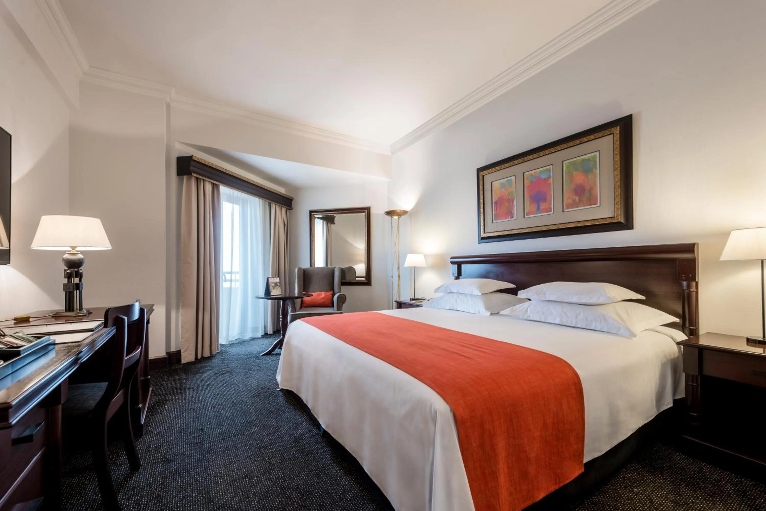 Bedroom, Bed in Hotel Alvalade