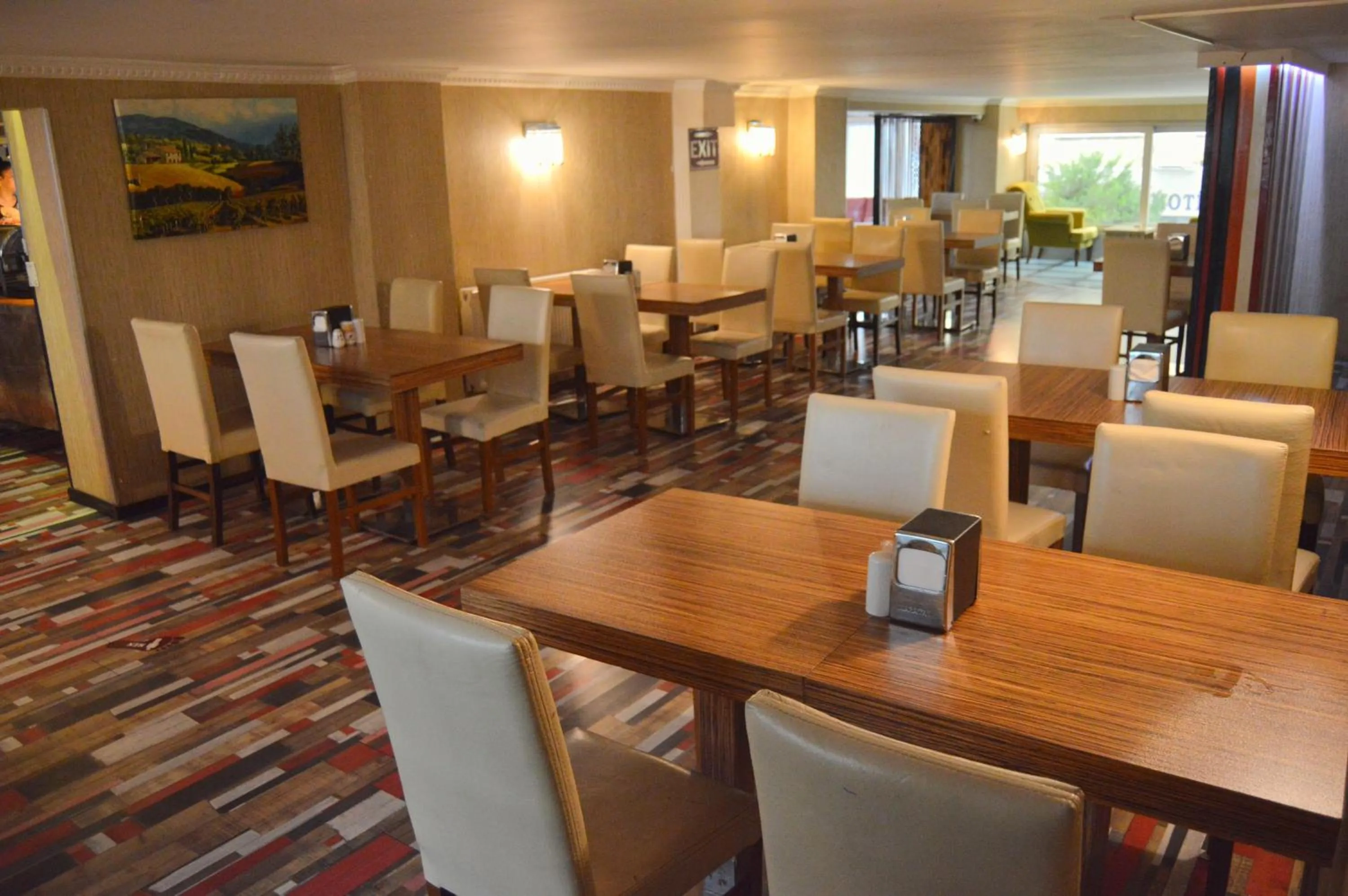 Restaurant/places to eat in Comfort Downtown Istanbul Hotel