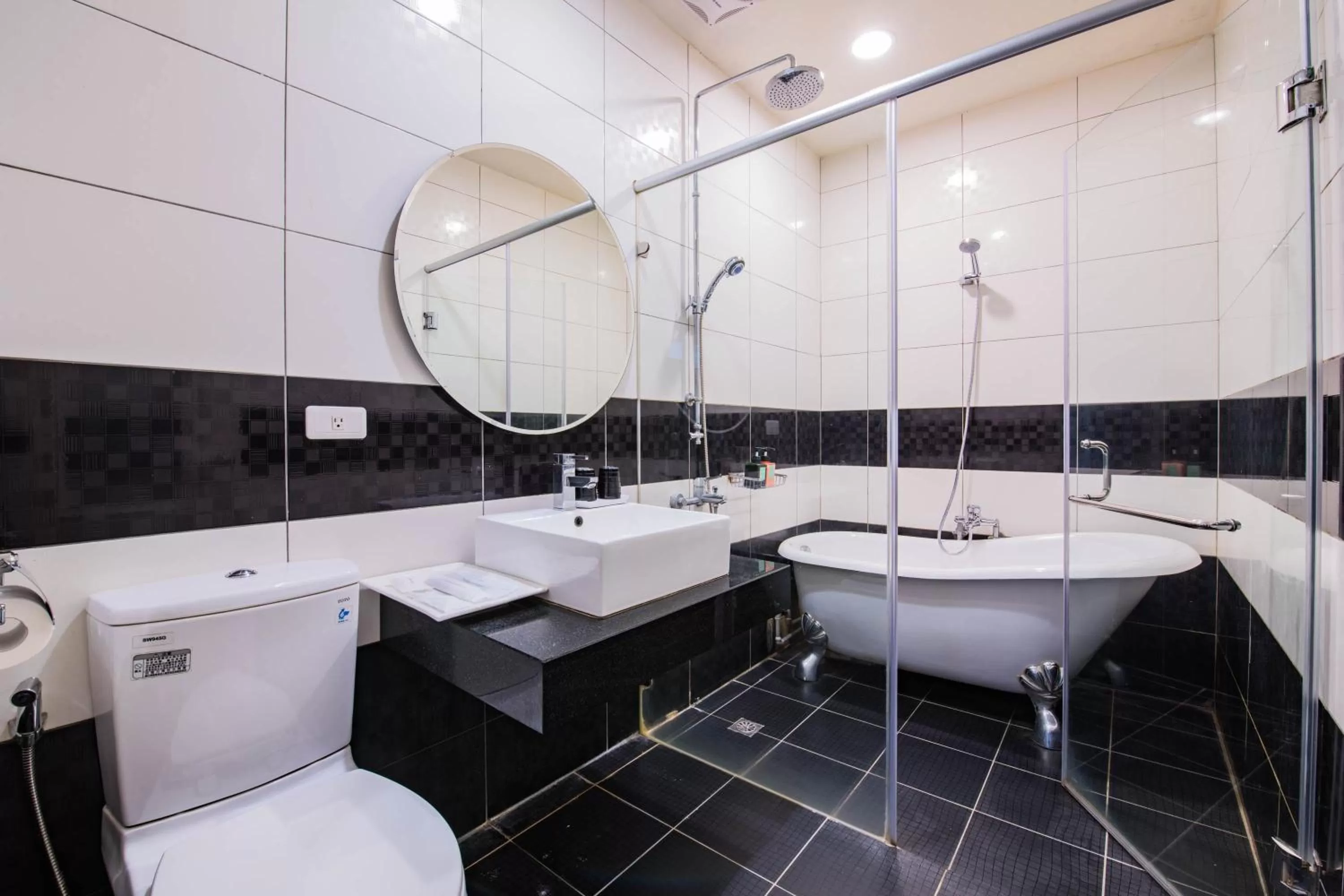 Bathroom in Pisces06