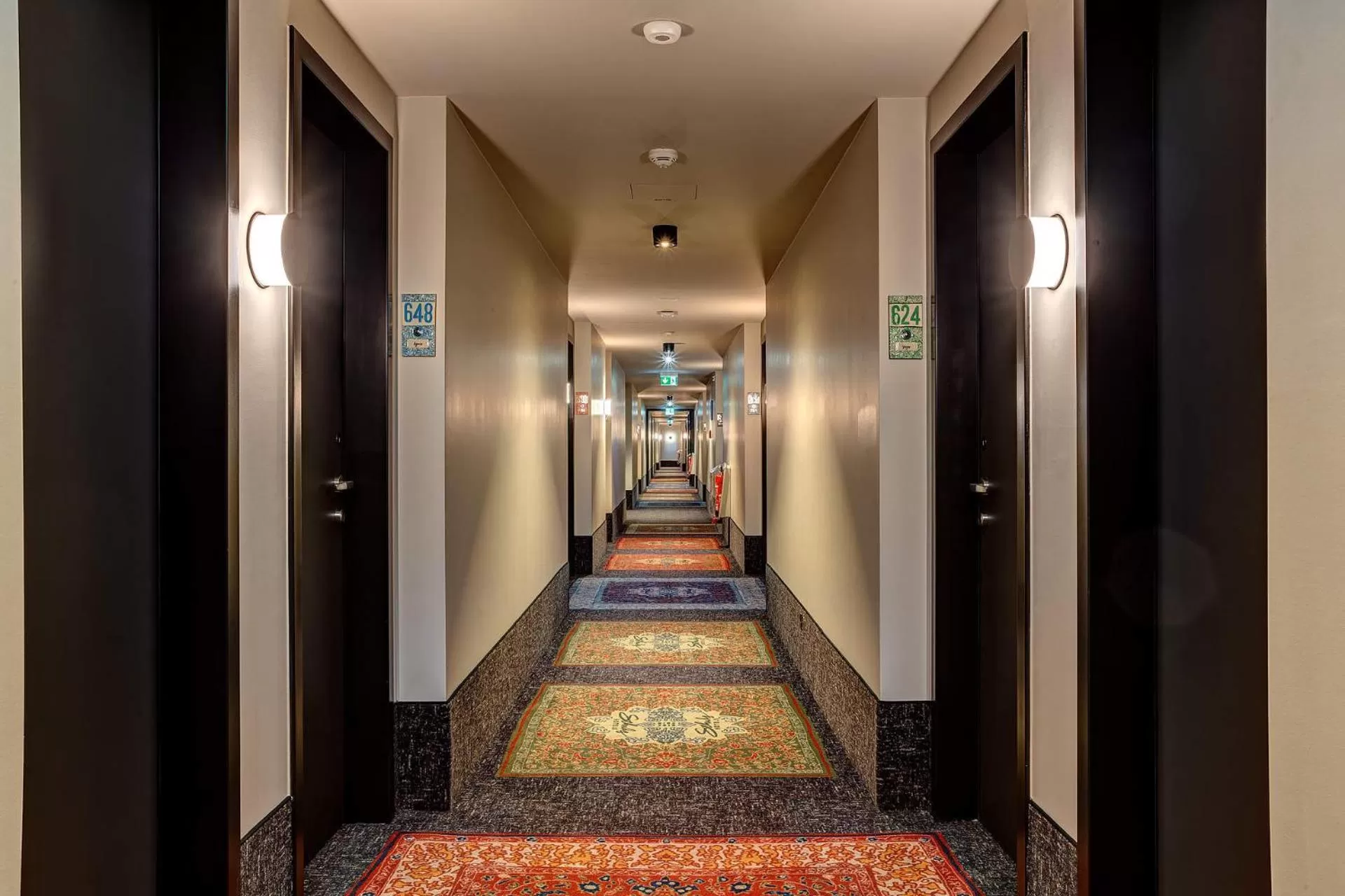 Schulz Hotel Berlin Wall at the East Side Gallery