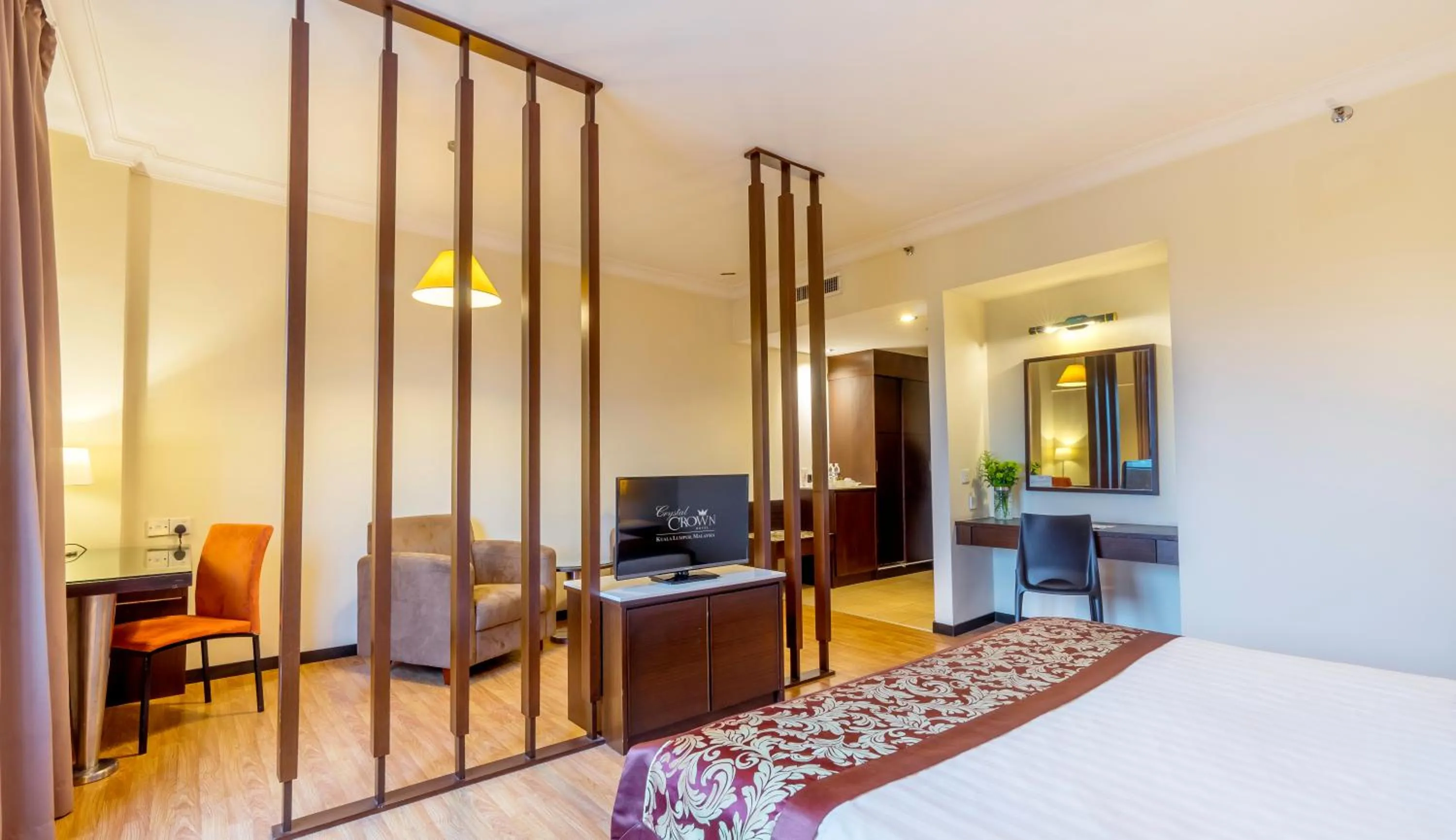 Bed in Crystal Crown Hotel Kuala Lumpur