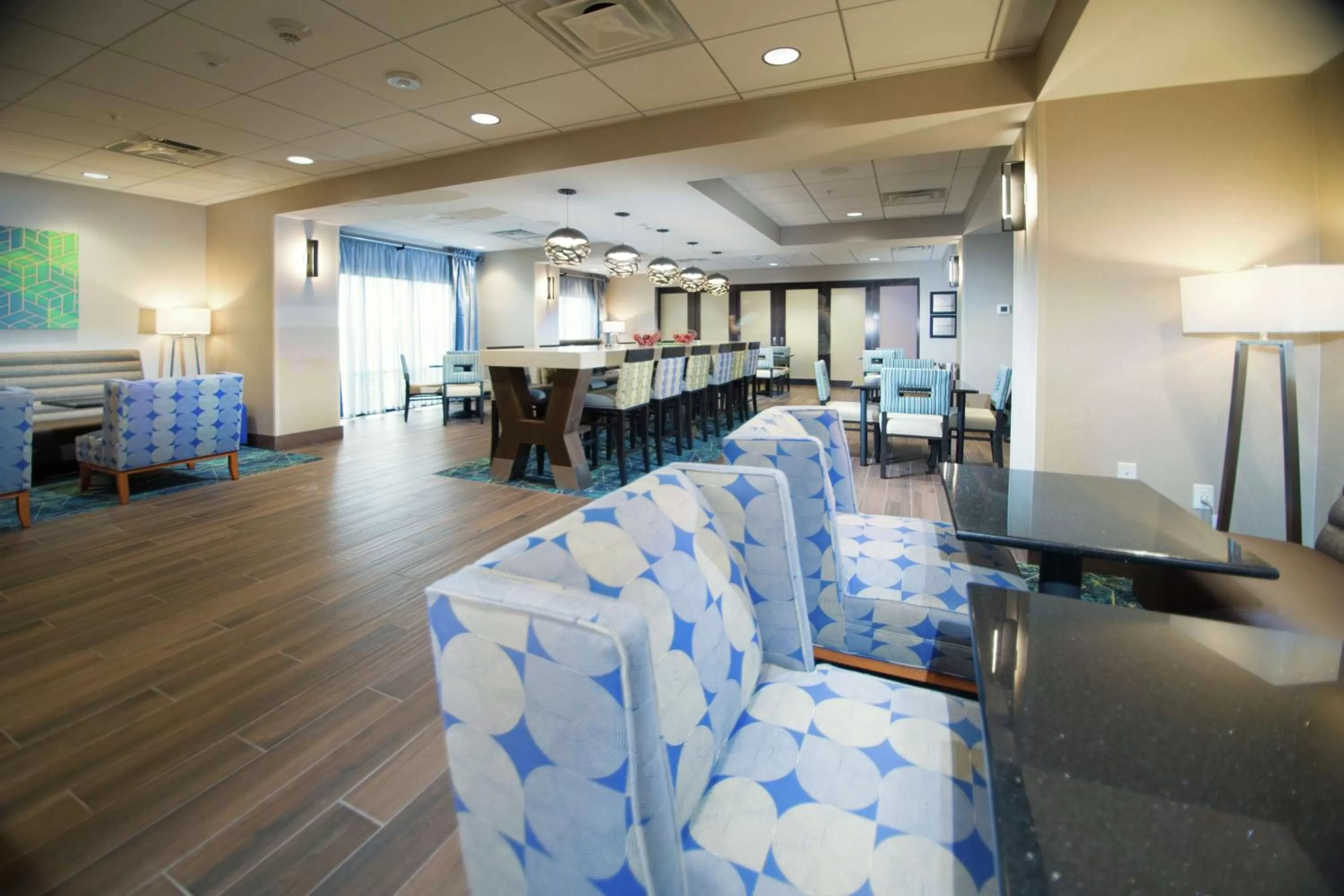 Dining area in Hampton Inn Arvin Tejon Ranch, Ca