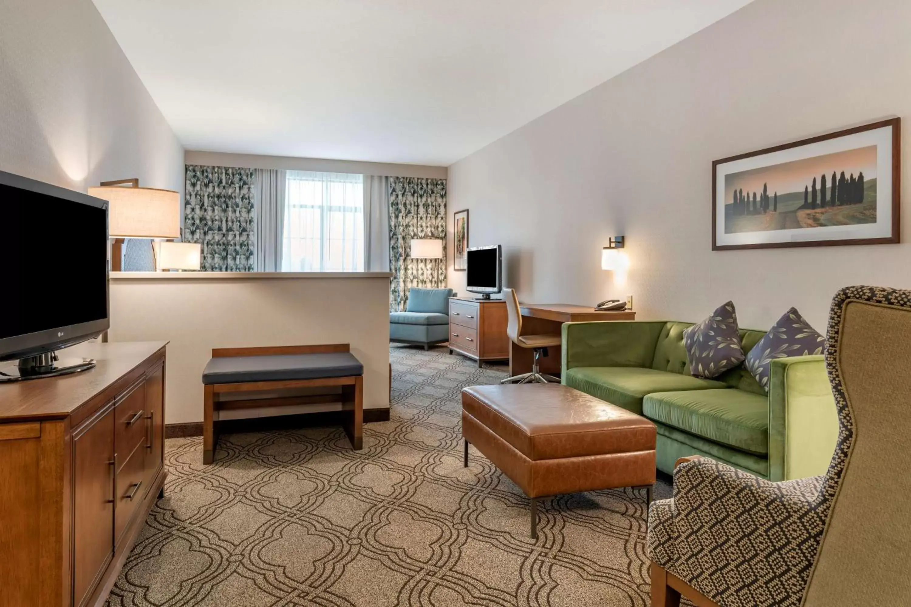 King Suite with Roll-in Shower - Disability Access/Hearing Accessible in Best Western Premier Pasco Inn and Suites King Suite with Roll-in Shower - Disability Access/Hearing Accessible in Best Western Premier Pasco Inn and Suites